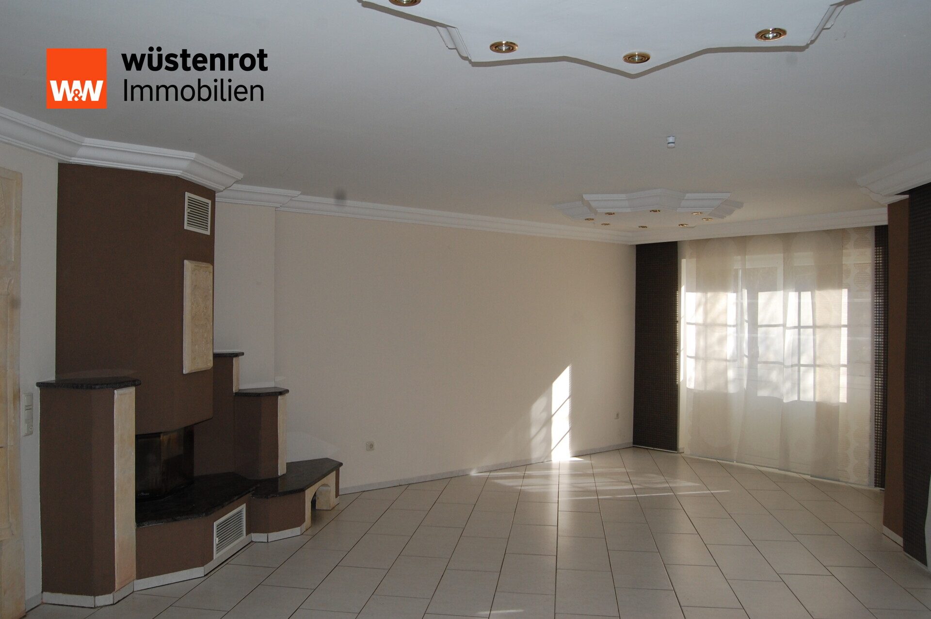 Immobilienangebot - Brunn - Alle - Großzügiges EFH in ruhiger Lage in Brunn/Laaber – auch für 2 Generationen, sofort bezugsfrei