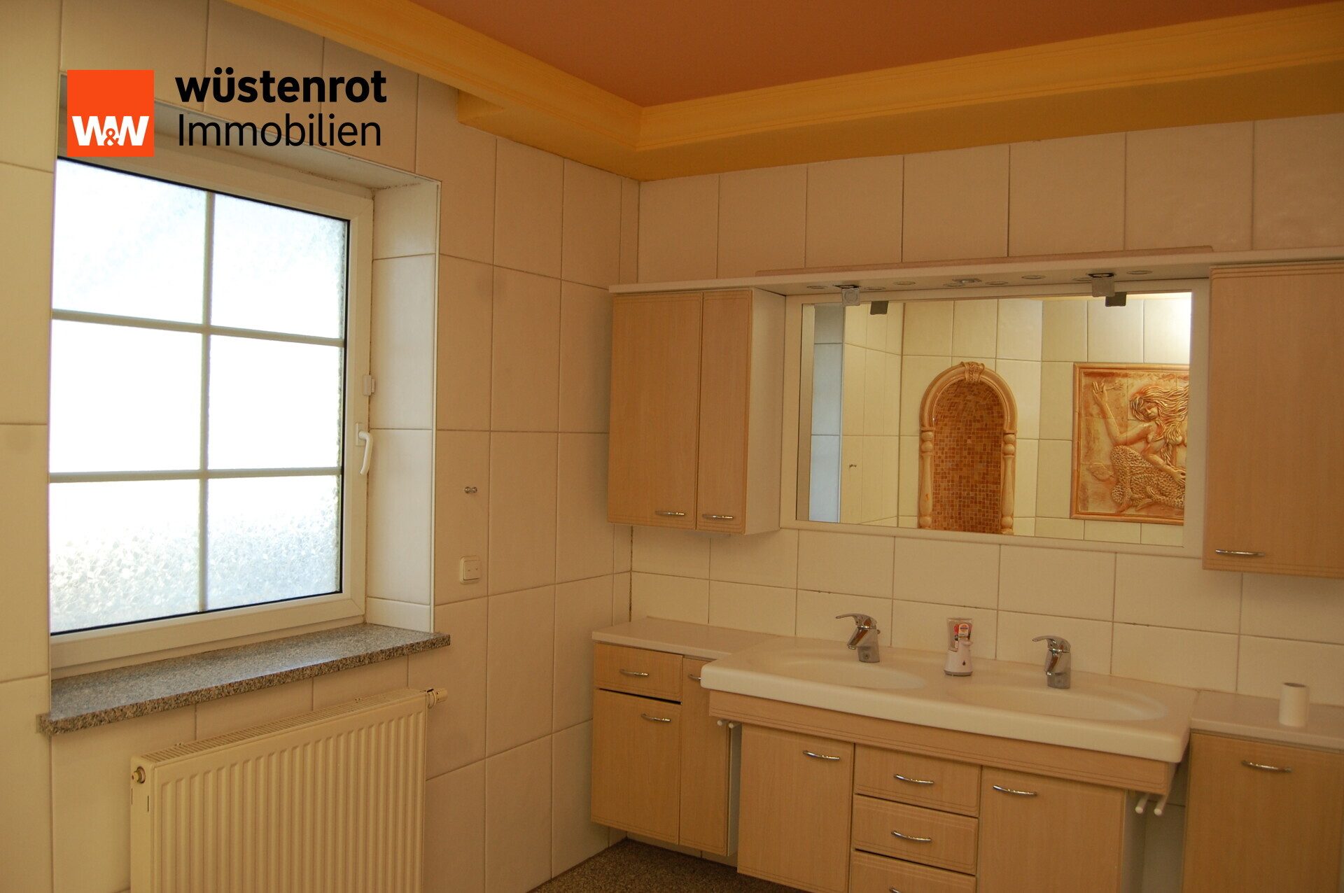Immobilienangebot - Brunn - Alle - Großzügiges EFH in ruhiger Lage in Brunn/Laaber – auch für 2 Generationen, sofort bezugsfrei