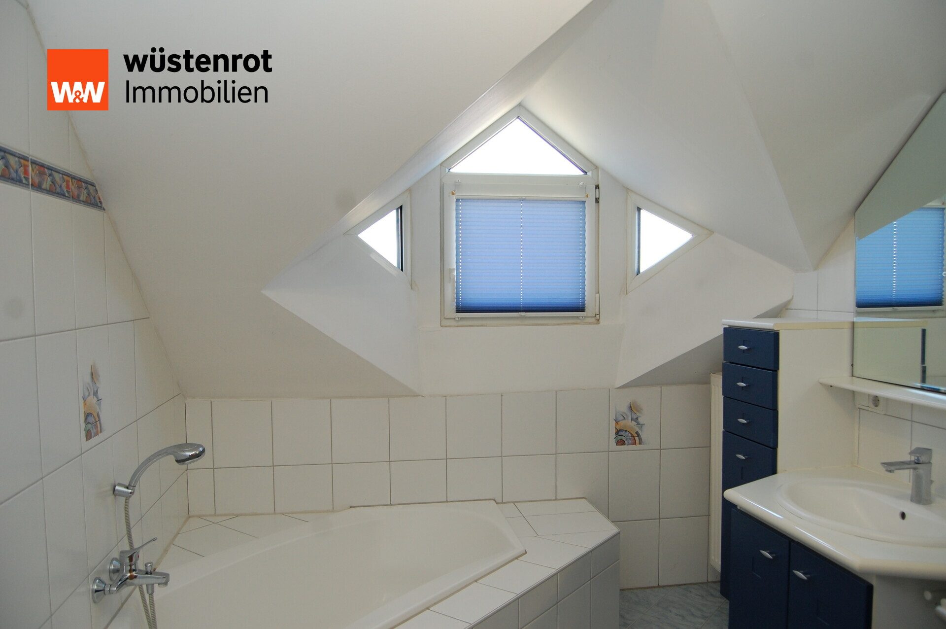 Immobilienangebot - Brunn - Alle - Großzügiges EFH in ruhiger Lage in Brunn/Laaber – auch für 2 Generationen, sofort bezugsfrei