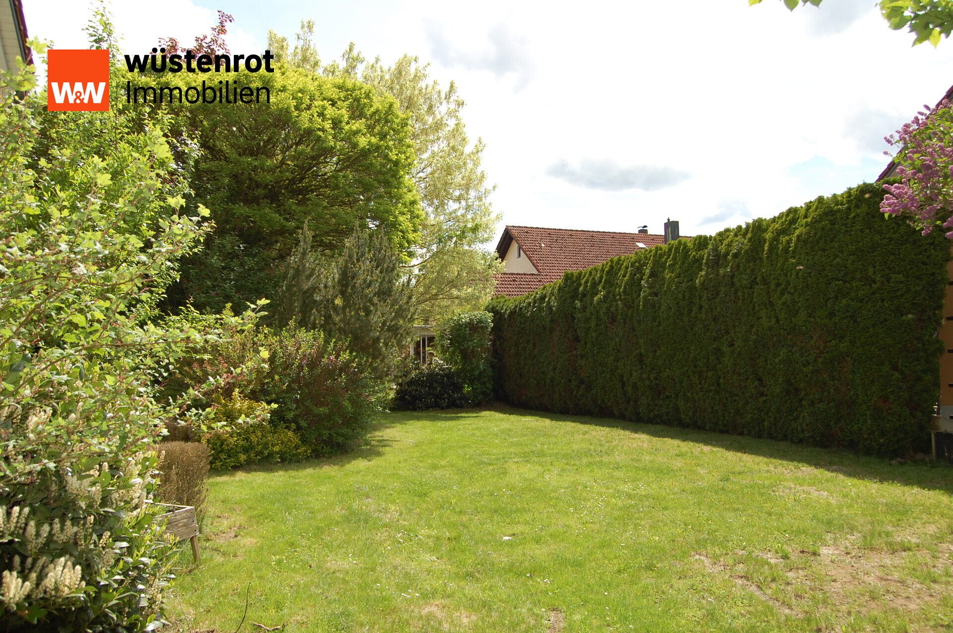 Immobilienangebot - Brunn - Alle - Großzügiges EFH in ruhiger Lage in Brunn/Laaber – auch für 2 Generationen, sofort bezugsfrei