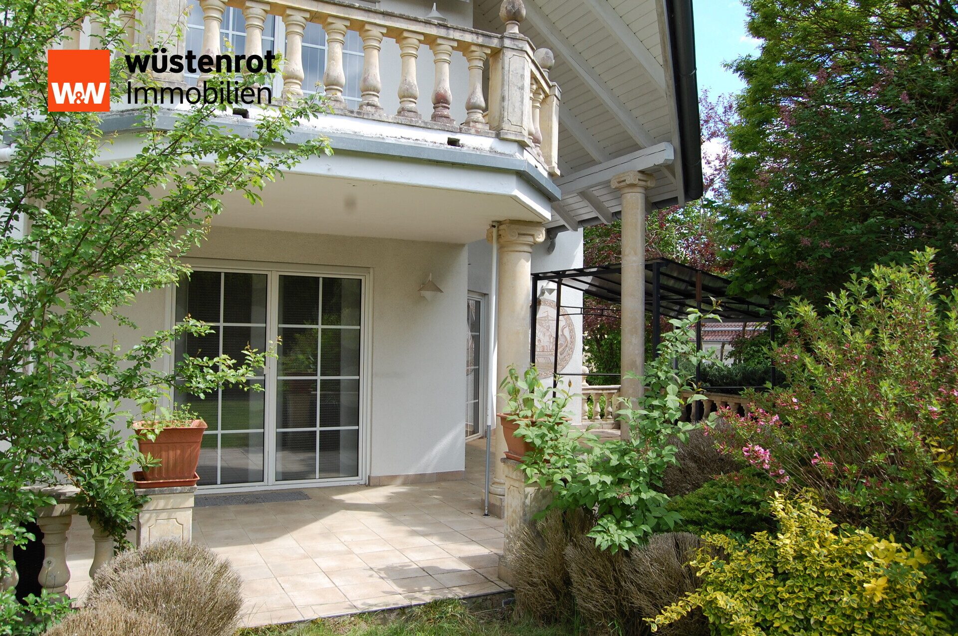 Immobilienangebot - Brunn - Alle - Großzügiges EFH in ruhiger Lage in Brunn/Laaber – auch für 2 Generationen, sofort bezugsfrei