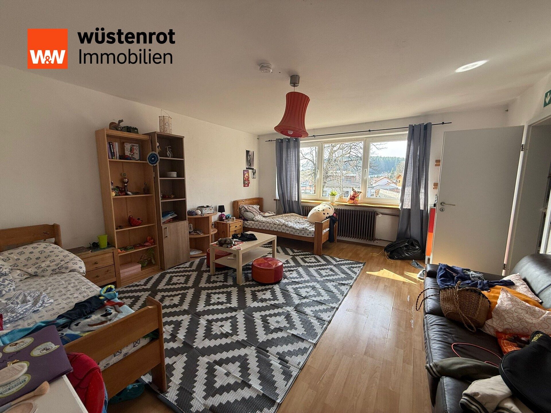Immobilienangebot - Bischofsmais - Alle - Rendite-Paket bestehend aus Mehrfamilienhaus, Bungalow und Bauplatz in Bischofsmais.