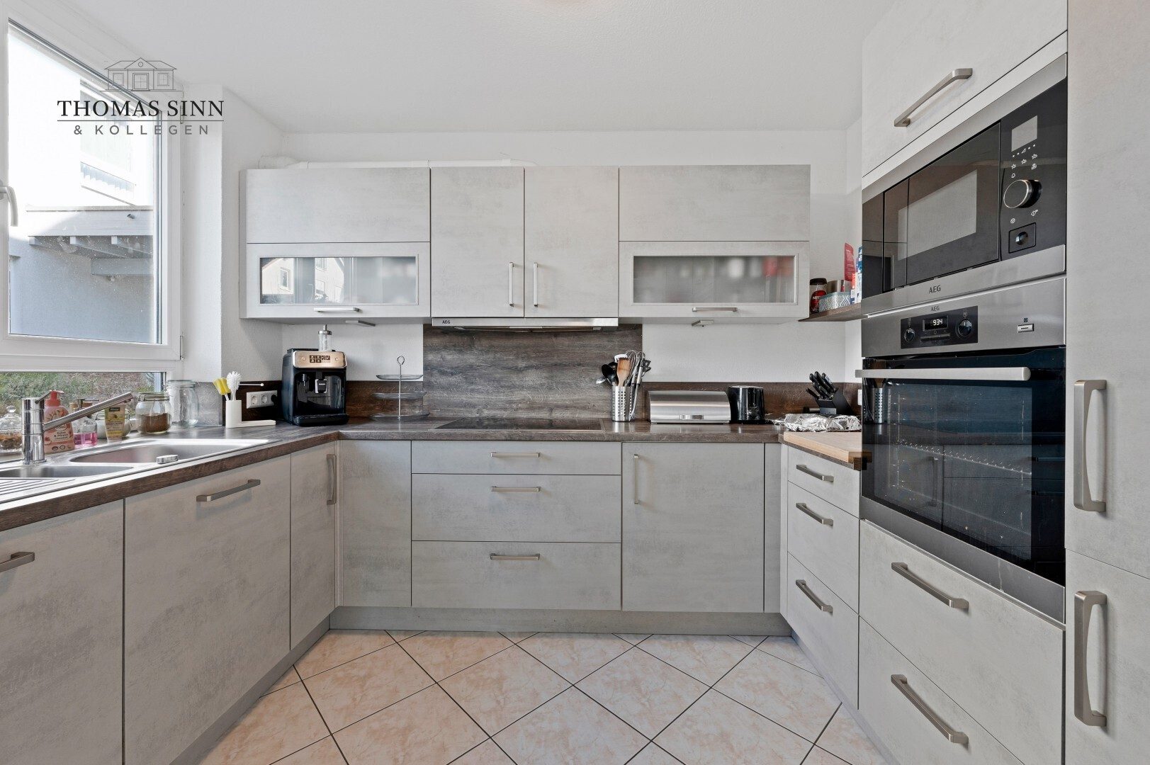Immobilienangebot - Leingarten / Schluchtern - Alle - Großzügige Doppelhaushälfte  mit Einliegerwohnung in ruhigem Wohngebiet