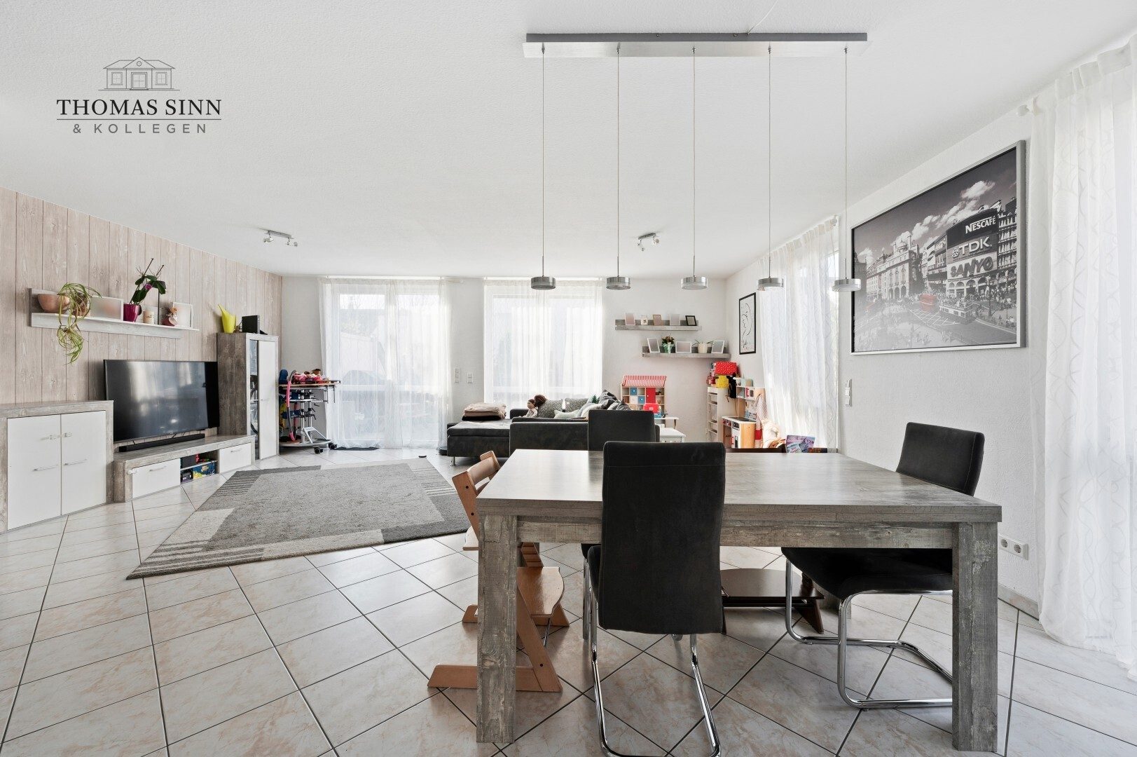 Immobilienangebot - Leingarten / Schluchtern - Alle - Großzügige Doppelhaushälfte  mit Einliegerwohnung in ruhigem Wohngebiet