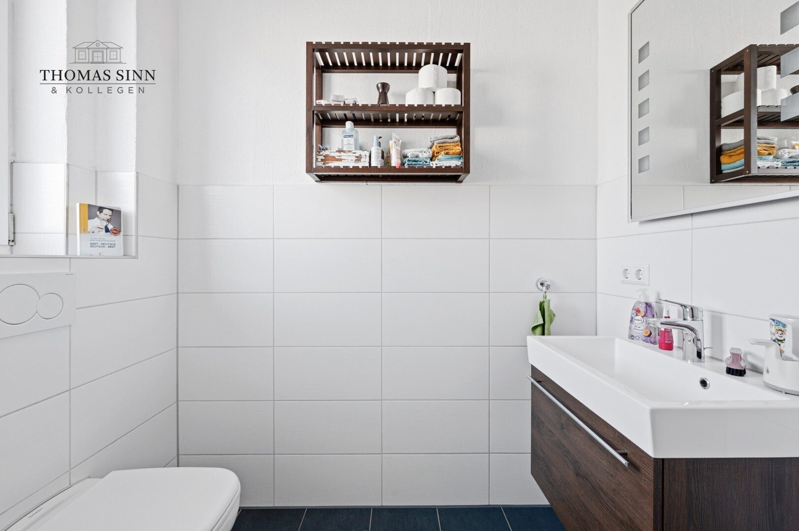 Immobilienangebot - Leingarten / Schluchtern - Alle - Großzügige Doppelhaushälfte  mit Einliegerwohnung in ruhigem Wohngebiet