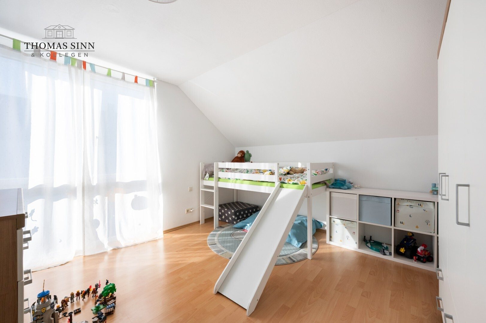 Immobilienangebot - Leingarten / Schluchtern - Alle - Großzügige Doppelhaushälfte  mit Einliegerwohnung in ruhigem Wohngebiet