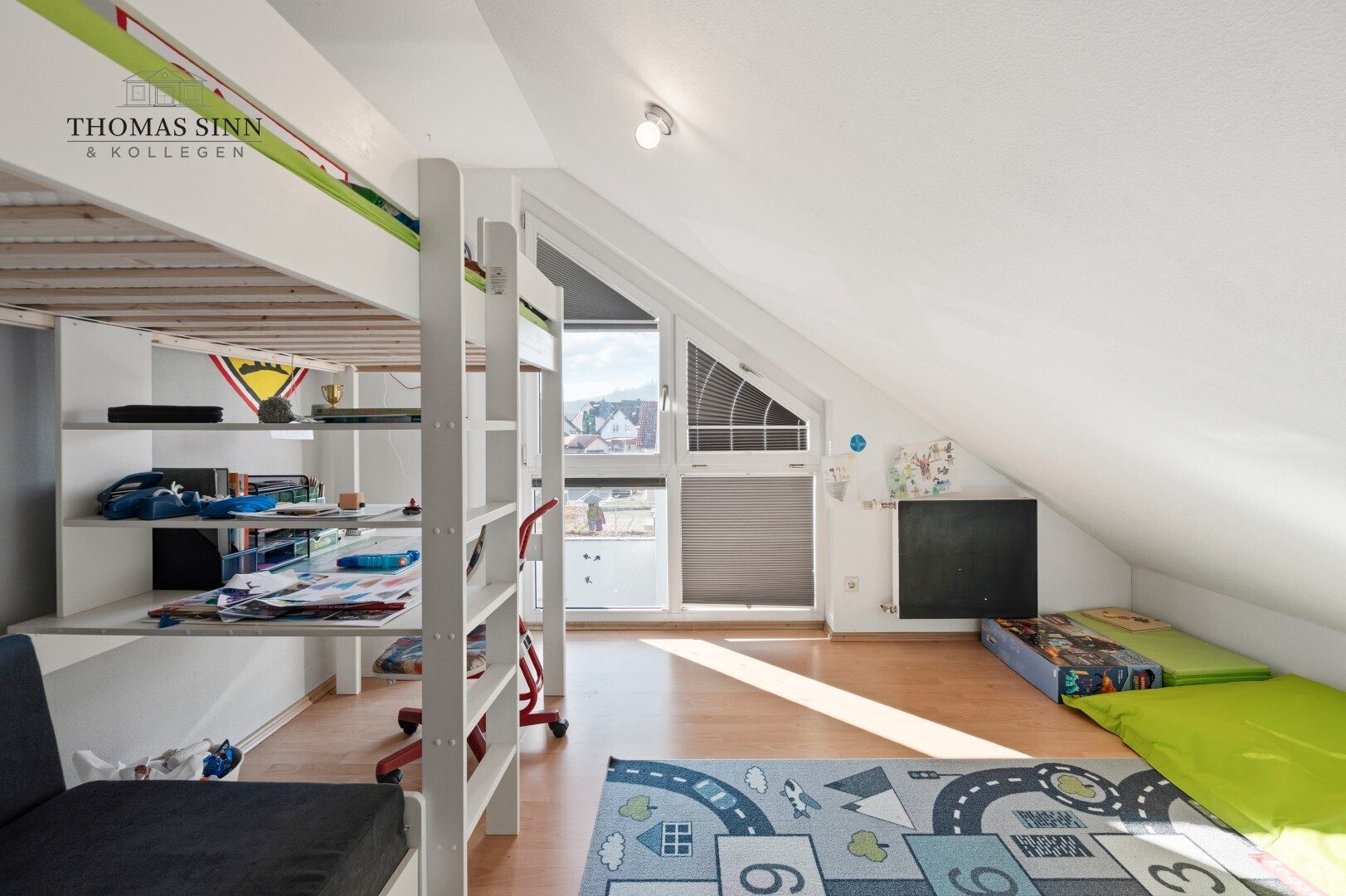 Immobilienangebot - Leingarten / Schluchtern - Alle - Großzügige Doppelhaushälfte  mit Einliegerwohnung in ruhigem Wohngebiet