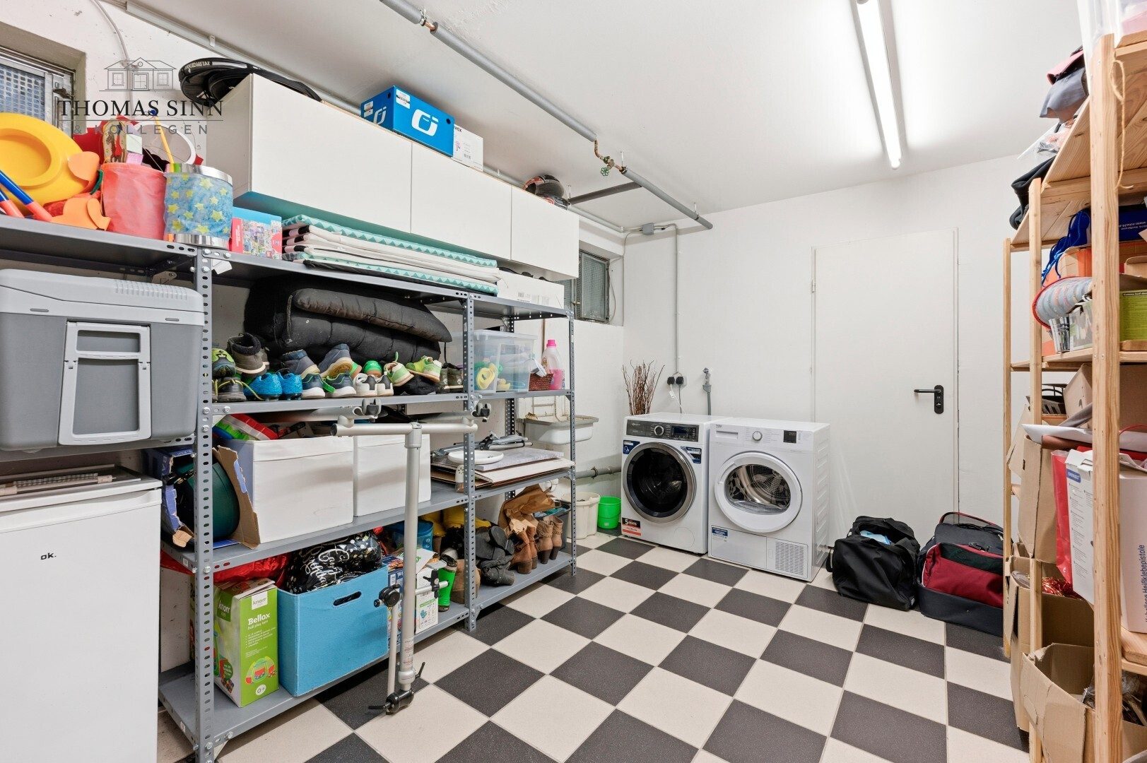 Immobilienangebot - Leingarten / Schluchtern - Alle - Großzügige Doppelhaushälfte  mit Einliegerwohnung in ruhigem Wohngebiet
