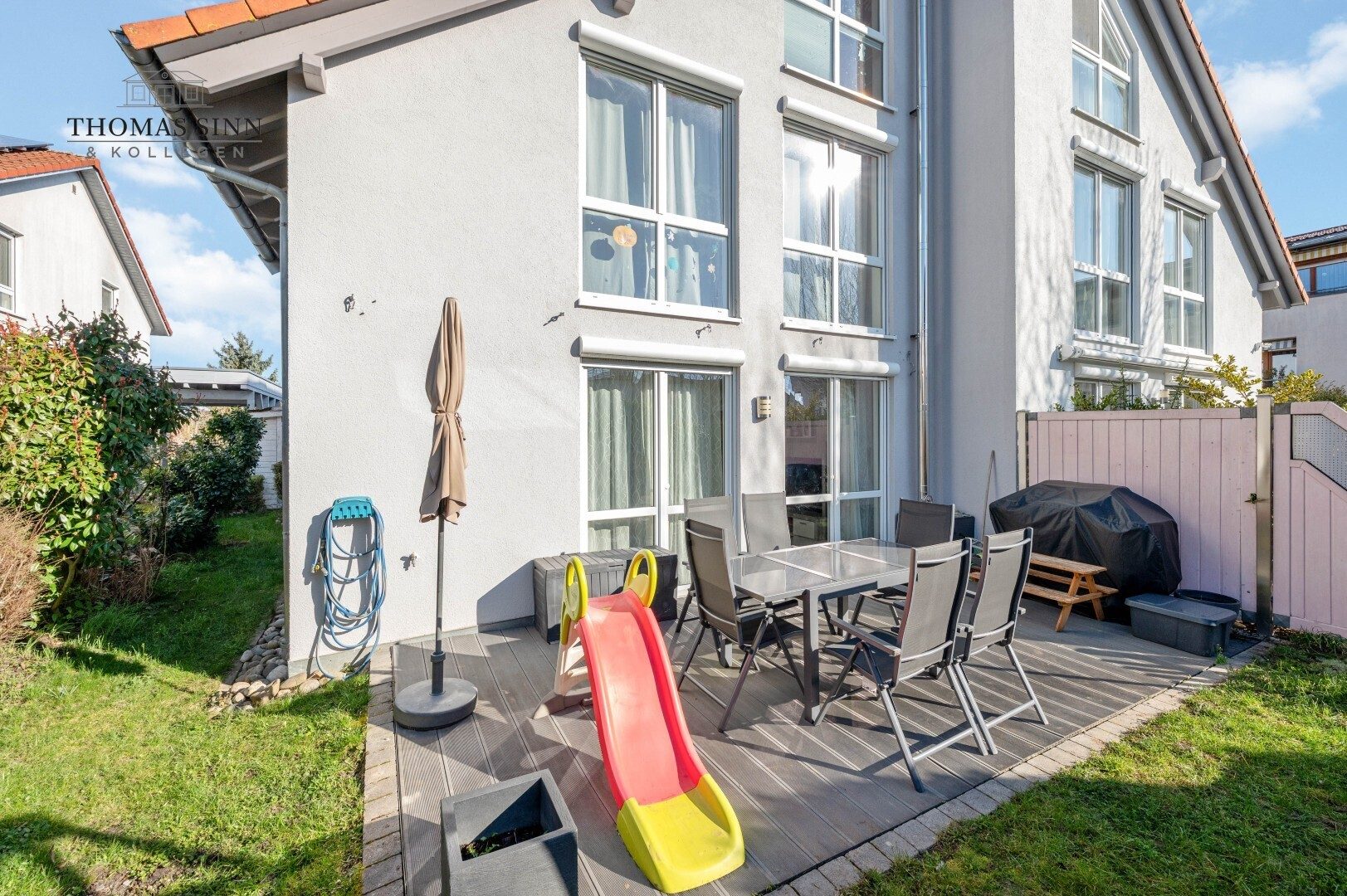 Immobilienangebot - Leingarten / Schluchtern - Alle - Großzügige Doppelhaushälfte  mit Einliegerwohnung in ruhigem Wohngebiet