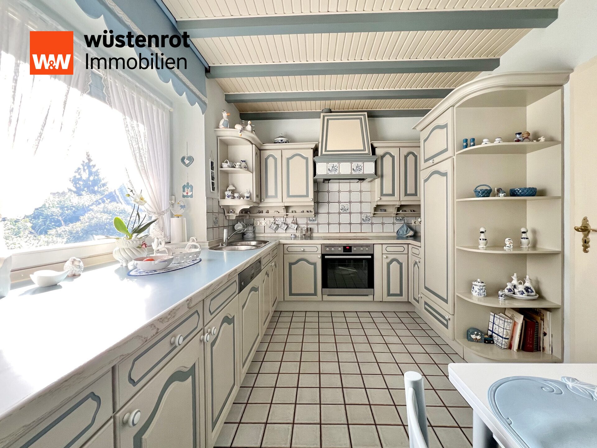 Immobilienangebot - Wendeburg / Neubrück - Alle - Stilvolles Einfamilienhaus auf wunderschönem ruhig gelegenem Grundstück mit Doppel-Garage