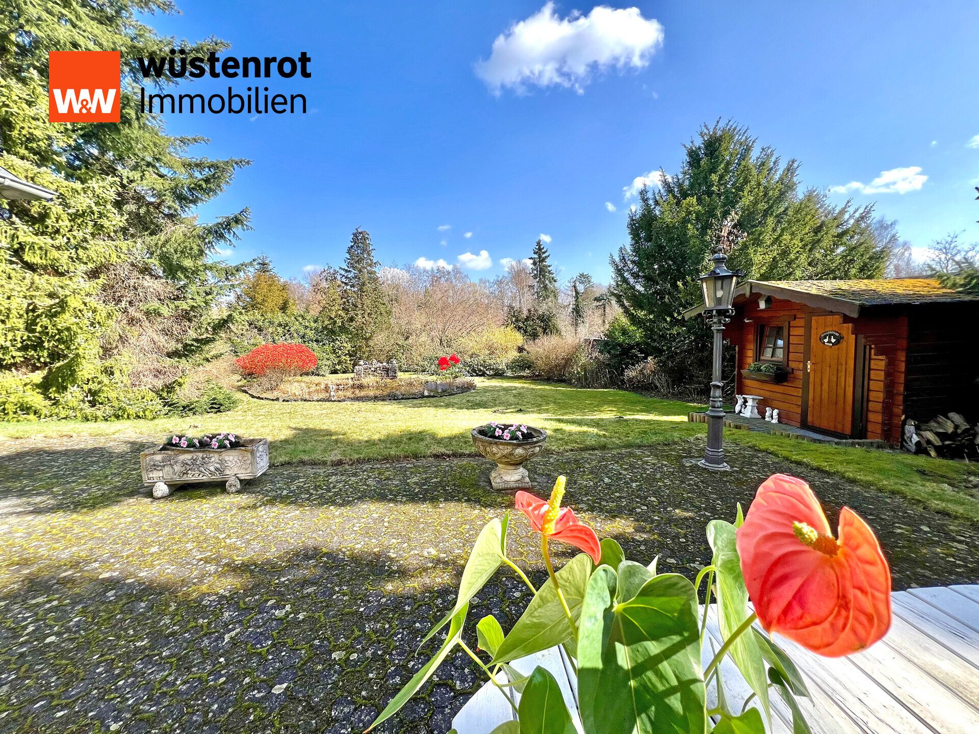 Immobilienangebot - Wendeburg / Neubrück - Alle - Stilvolles Einfamilienhaus auf wunderschönem ruhig gelegenem Grundstück mit Doppel-Garage