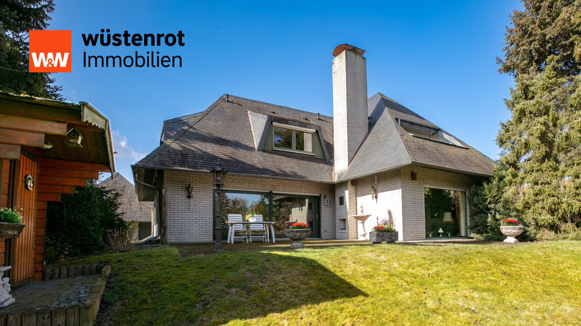 Immobilienangebot - Wendeburg / Neubrück - Alle - Stilvolles Einfamilienhaus auf wunderschönem ruhig gelegenem Grundstück mit Doppel-Garage