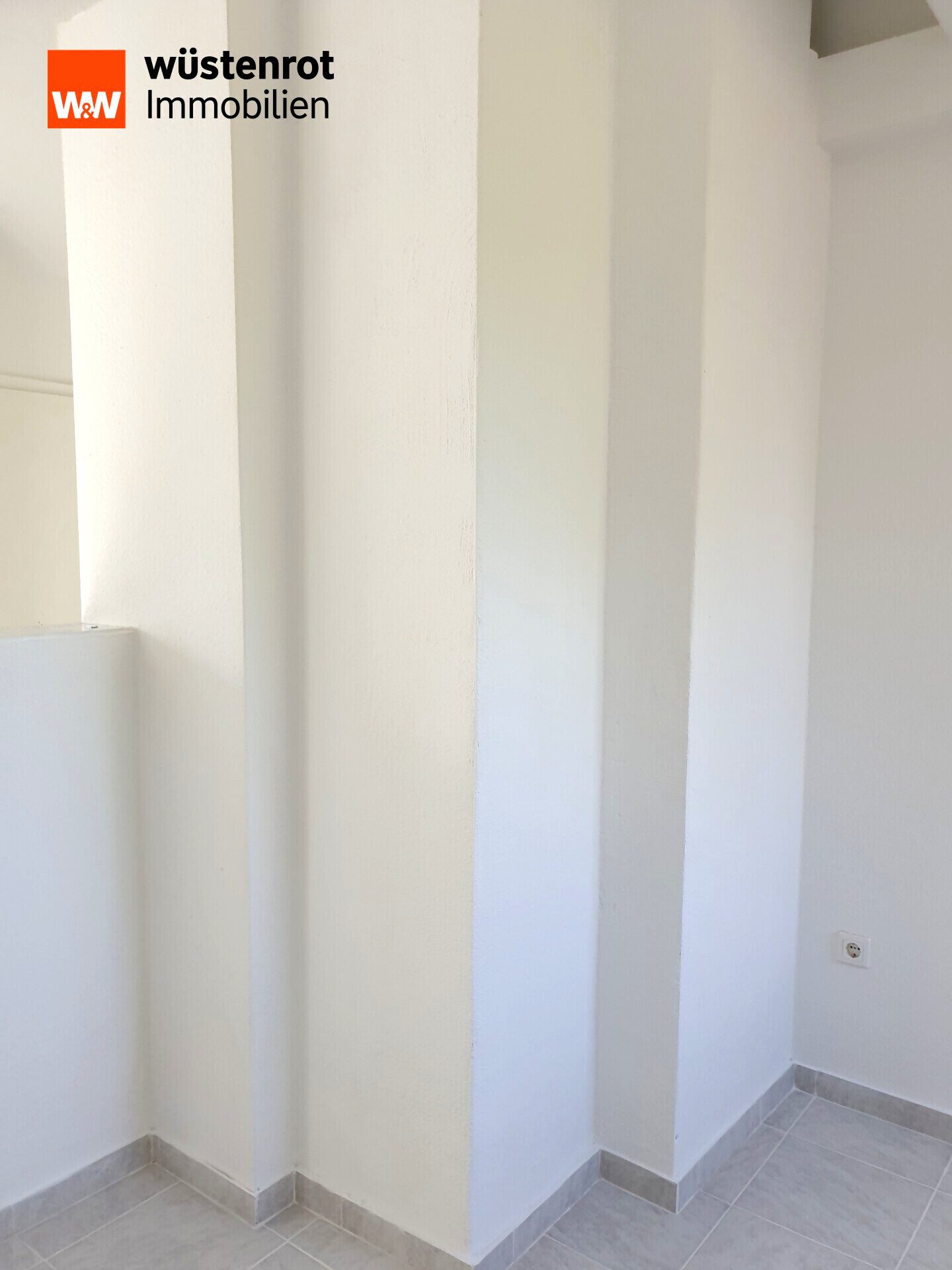 Immobilienangebot - Nürnberg - Alle - 2-Zimmer-Dachgeschosswohnung in Sündersbühl - Gemütlichkeit über den Dächern von Nürnberg