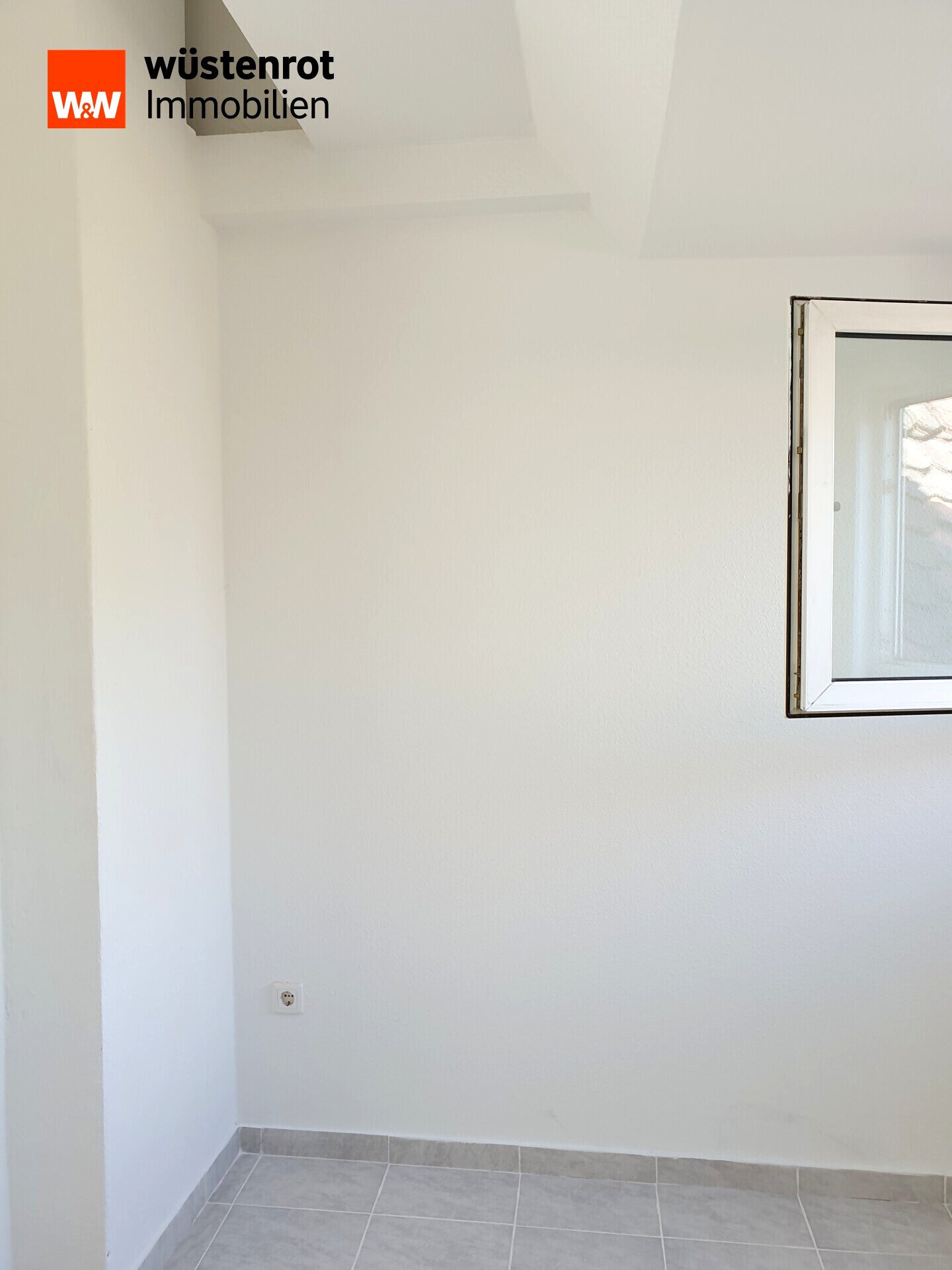 Immobilienangebot - Nürnberg - Alle - 2-Zimmer-Dachgeschosswohnung in Sündersbühl - Gemütlichkeit über den Dächern von Nürnberg