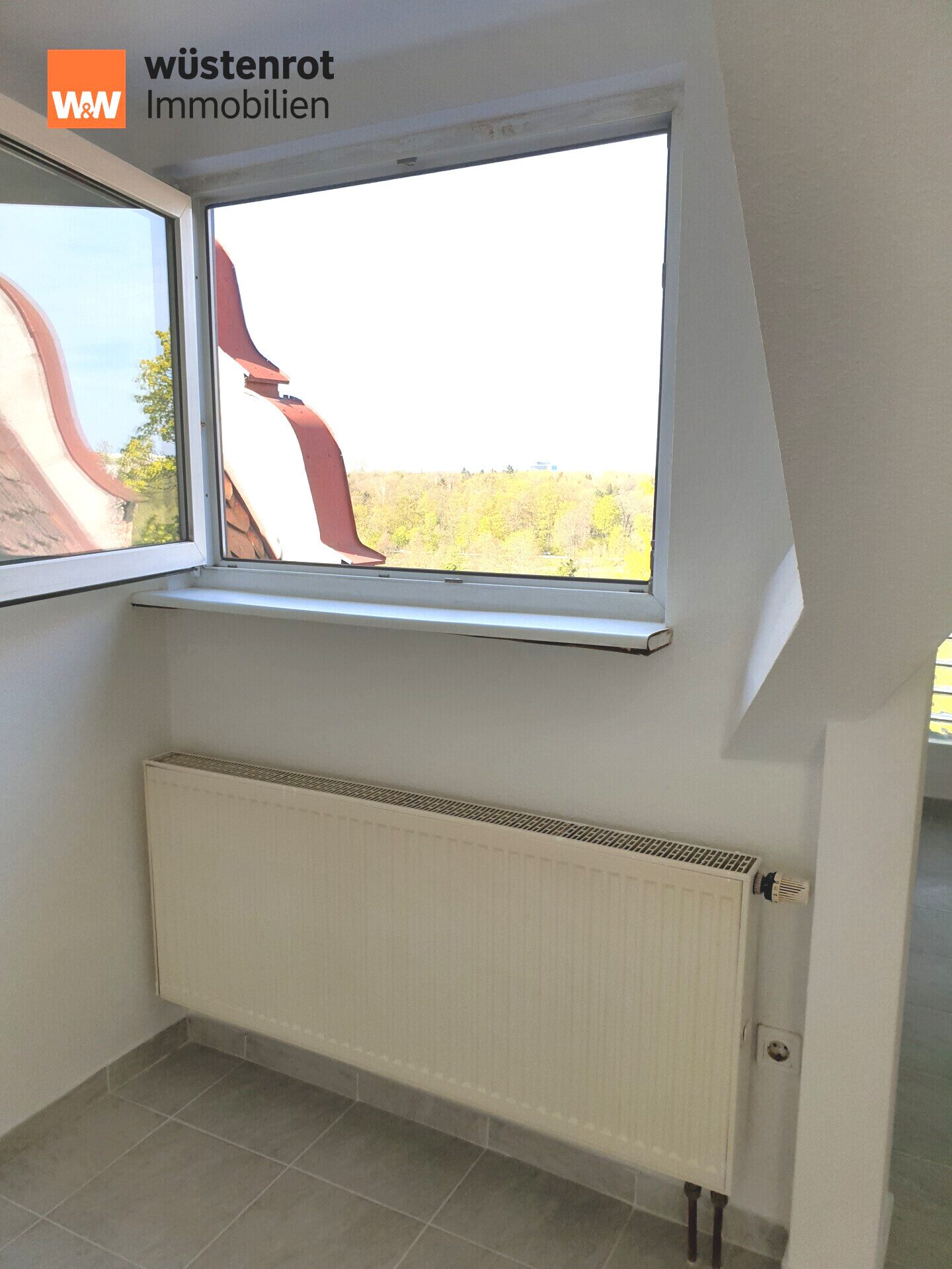 Immobilienangebot - Nürnberg - Alle - 2-Zimmer-Dachgeschosswohnung in Sündersbühl - Gemütlichkeit über den Dächern von Nürnberg