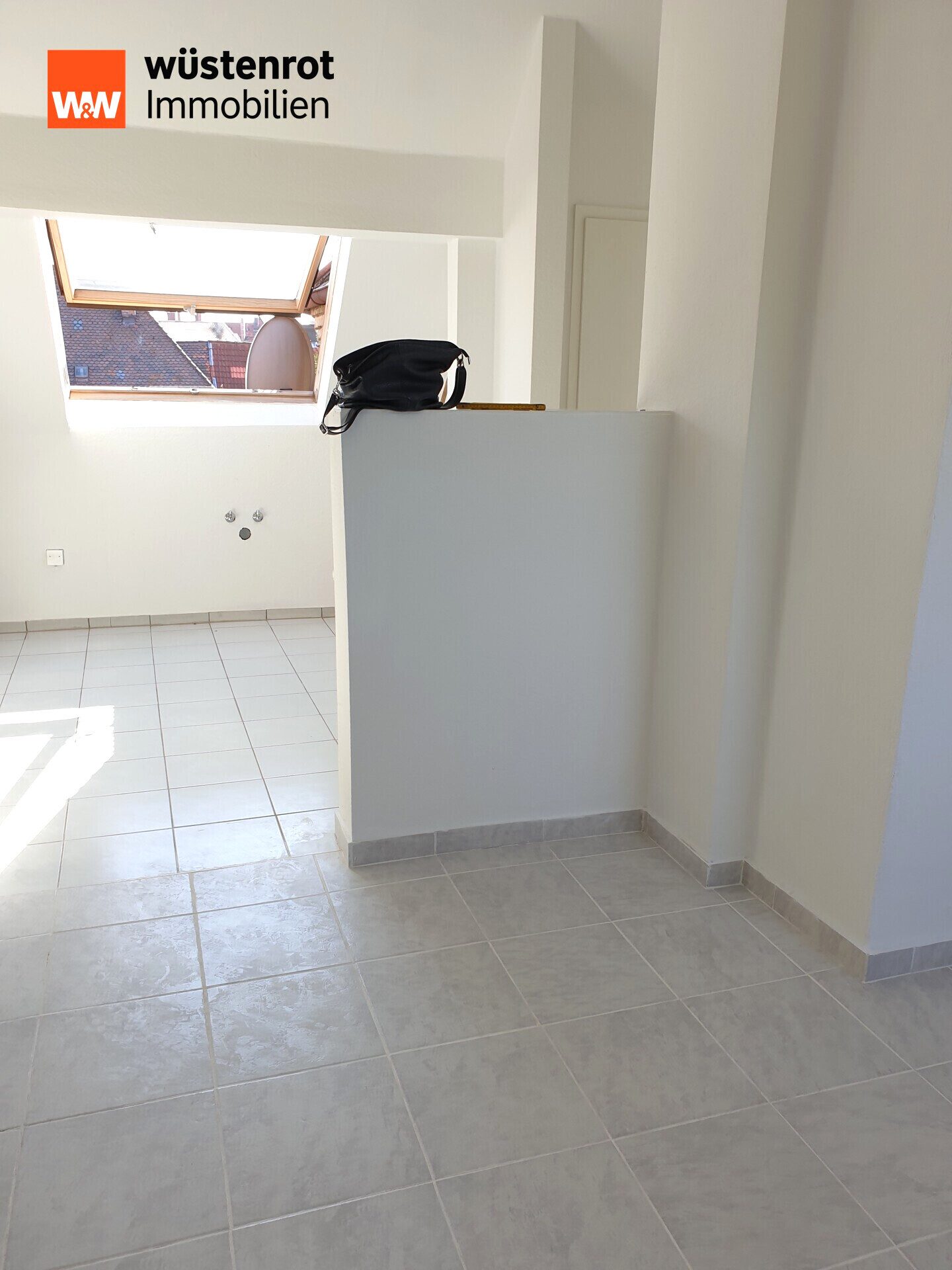 Immobilienangebot - Nürnberg - Alle - 2-Zimmer-Dachgeschosswohnung in Sündersbühl - Gemütlichkeit über den Dächern von Nürnberg