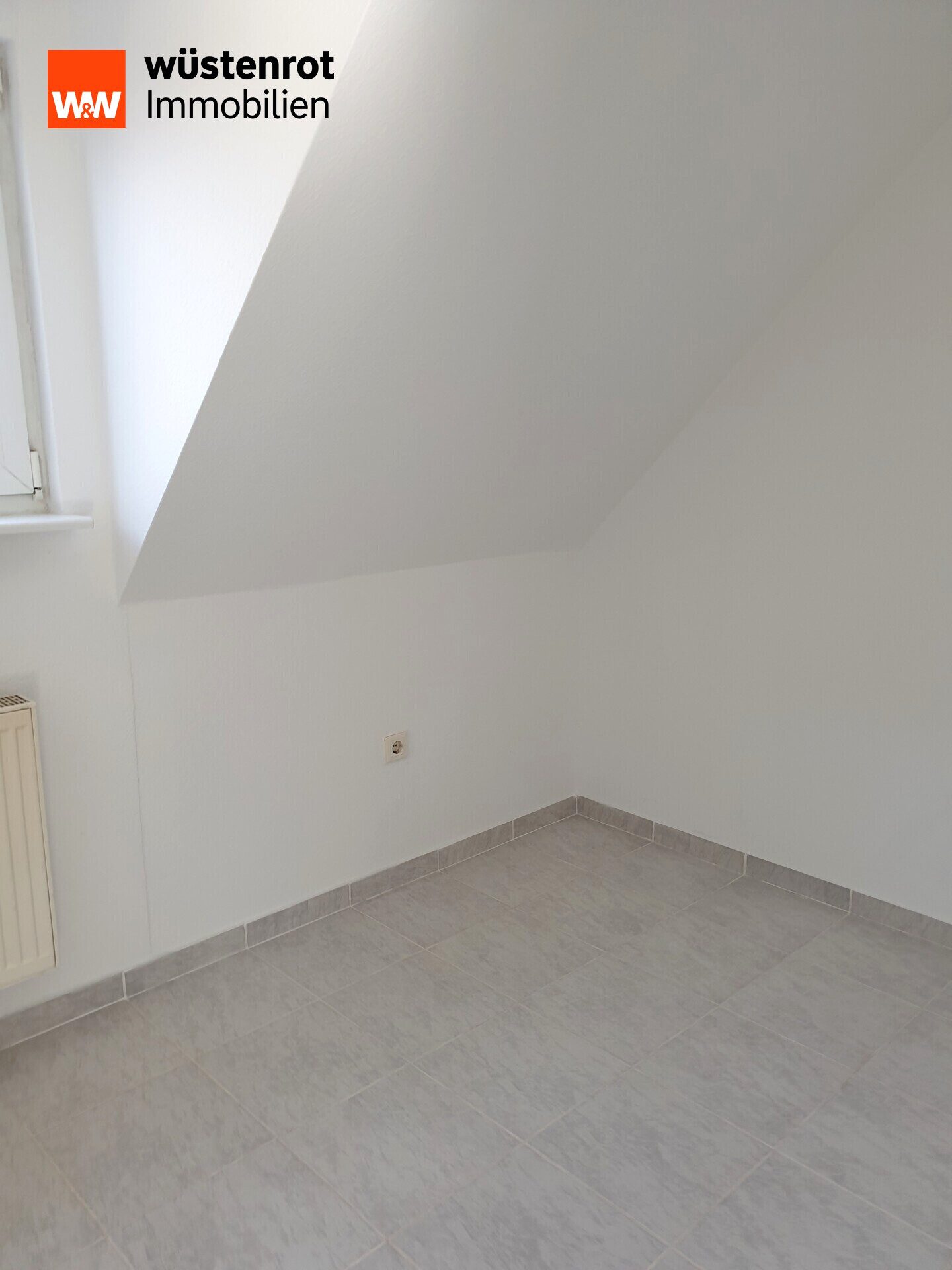 Immobilienangebot - Nürnberg - Alle - 2-Zimmer-Dachgeschosswohnung in Sündersbühl - Gemütlichkeit über den Dächern von Nürnberg