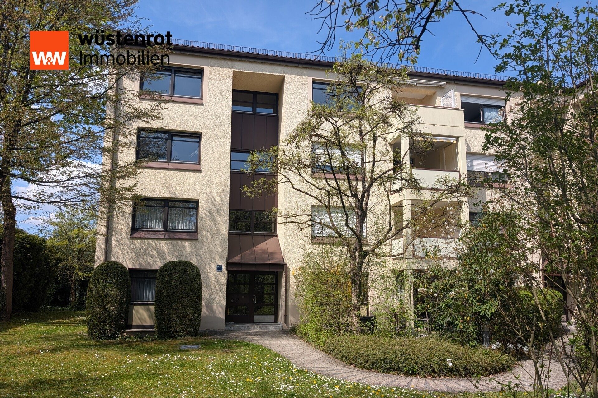 Immobilienangebot - München - Alle - Großzügige 3-Zimmer-Wohnung mit zwei Balkonen in gepflegter Wohnanlage in München-Forstenried