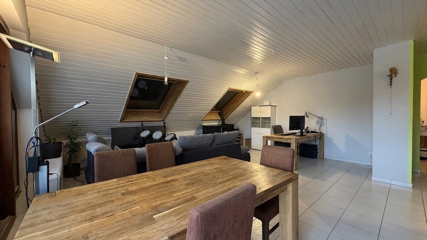 Immobilienangebot - Schriesheim - Alle - 3-Zimmer Dachgeschosswohnung mit Terrasse und KFZ-Stellplatz in Schriesheim