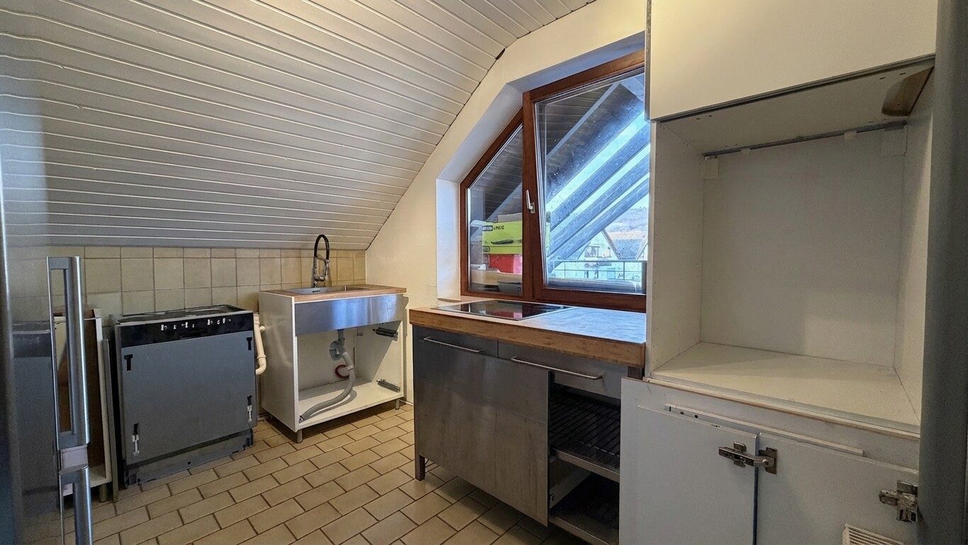 Immobilienangebot - Schriesheim - Alle - 3-Zimmer Dachgeschosswohnung mit Terrasse und KFZ-Stellplatz in Schriesheim