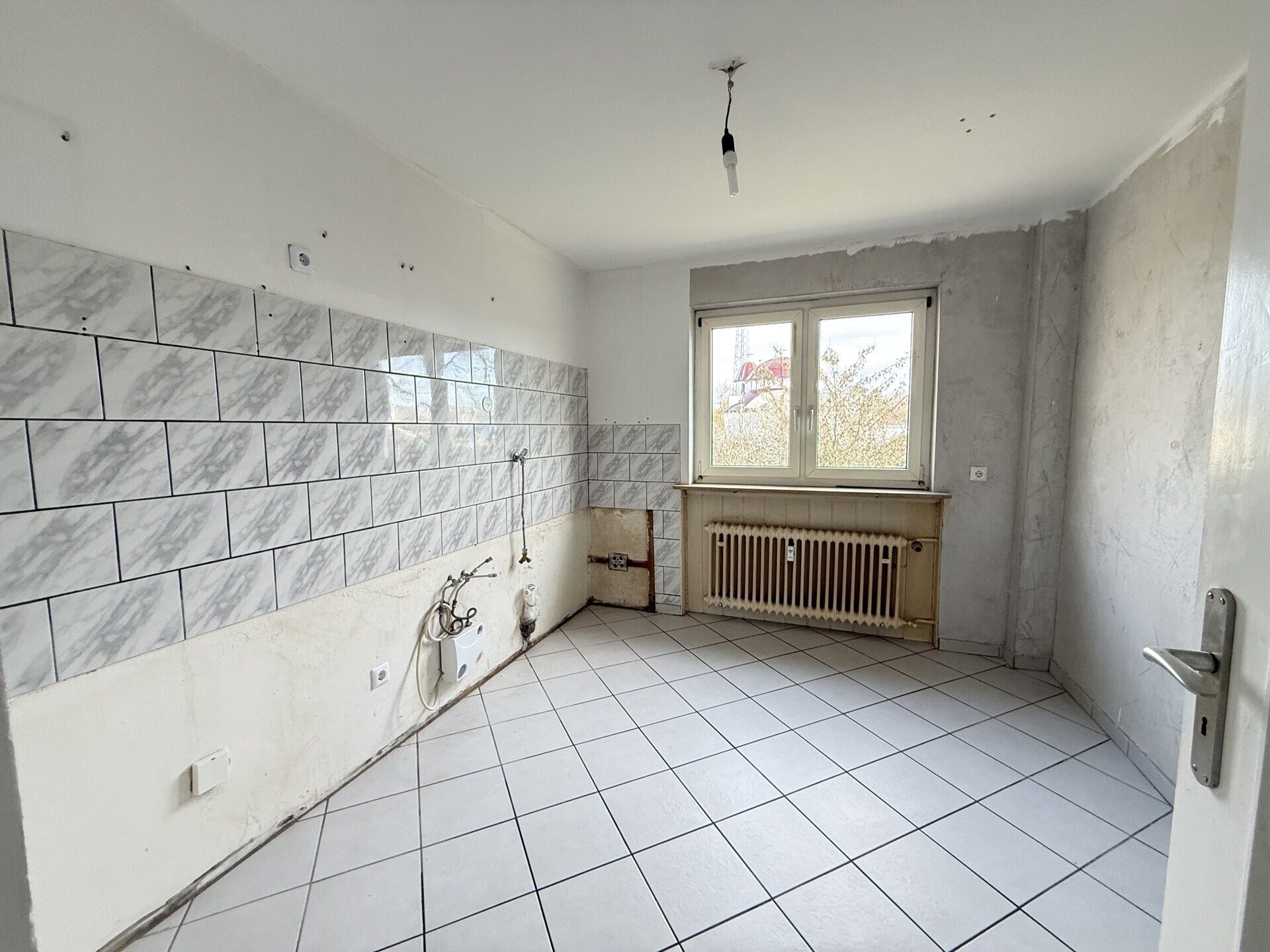 Immobilienangebot - Mannheim - Alle - Hervorragend aufgeteilte und kurzfristig verfügbare 2-Zimmerwohnung mit Balkon
in MA-Käfertal.