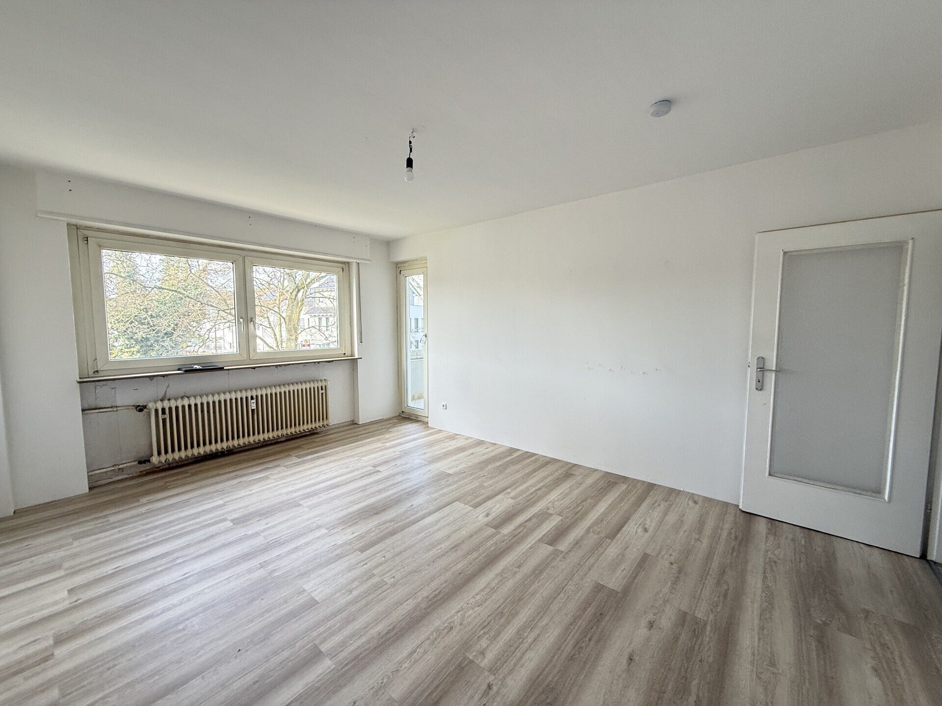 Immobilienangebot - Mannheim - Alle - Hervorragend aufgeteilte und kurzfristig verfügbare 2-Zimmerwohnung mit Balkon
in MA-Käfertal.