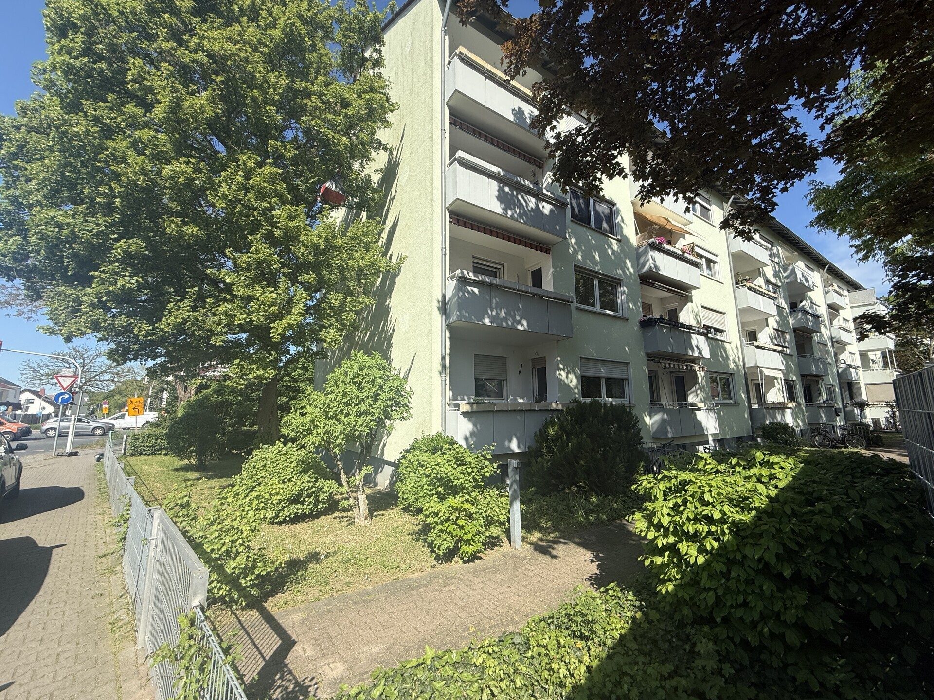 Immobilienangebot - Mannheim - Alle - Hervorragend aufgeteilte und kurzfristig verfügbare 2-Zimmerwohnung mit Balkon
in MA-Käfertal.
