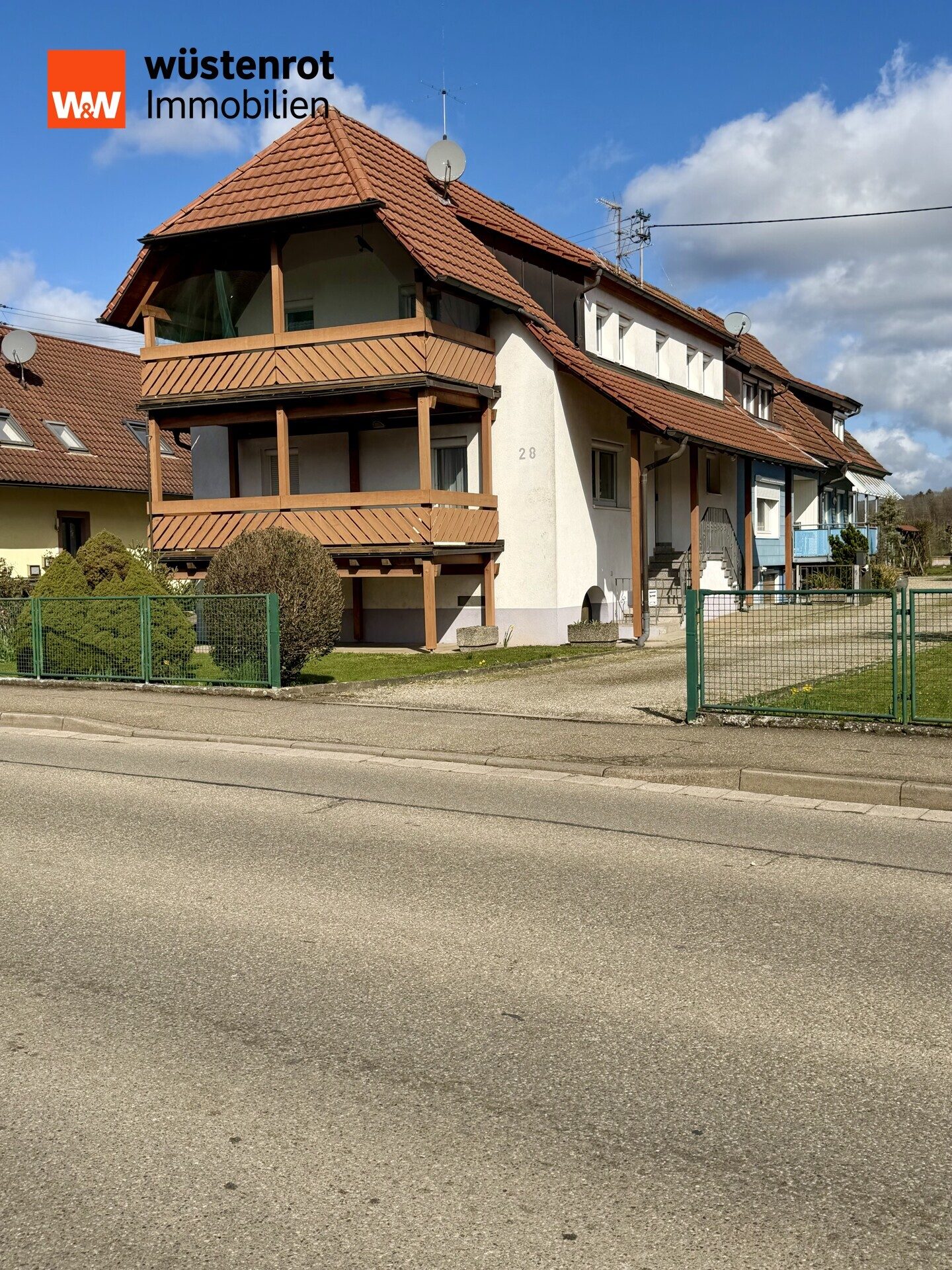 Immobilienangebot - Emmendingen / Kollmarsreute - Alle - **Doppelhaushälfte mit zwei Wohneinheiten in Bahnhofsnähe von Kollmarsreute**