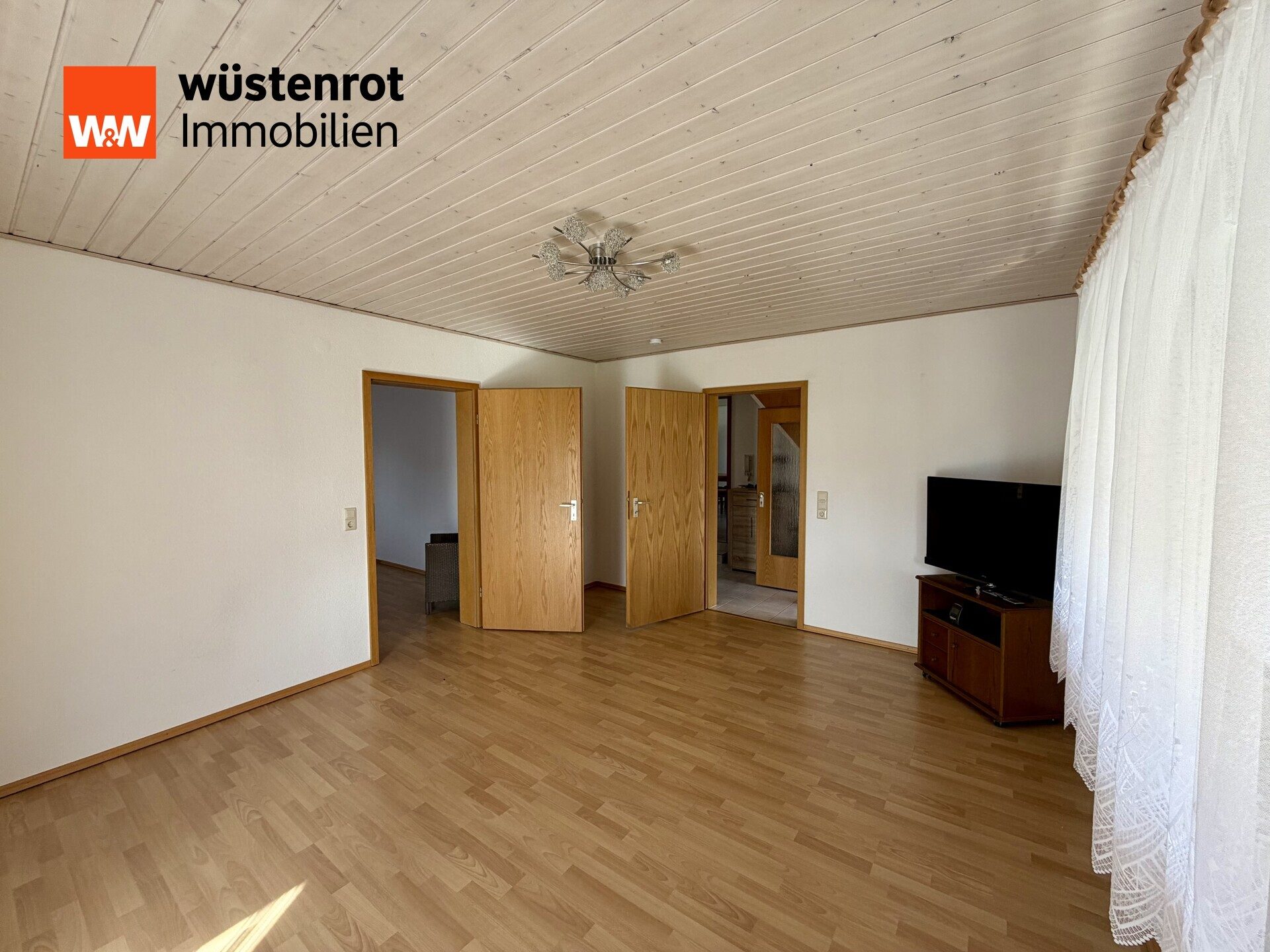 Immobilienangebot - Emmendingen / Kollmarsreute - Alle - **Doppelhaushälfte mit zwei Wohneinheiten in Bahnhofsnähe von Kollmarsreute**