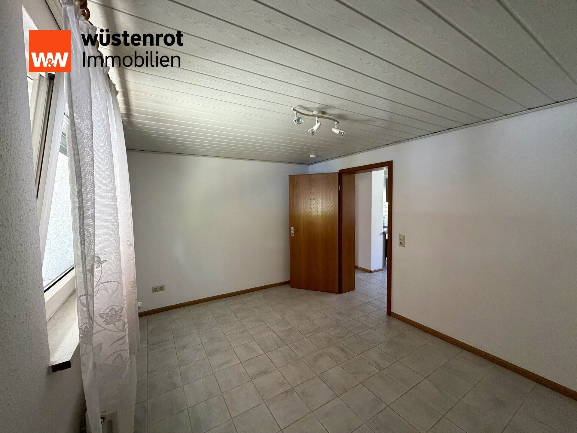 Immobilienangebot - Emmendingen / Kollmarsreute - Alle - **Doppelhaushälfte mit zwei Wohneinheiten in Bahnhofsnähe von Kollmarsreute**