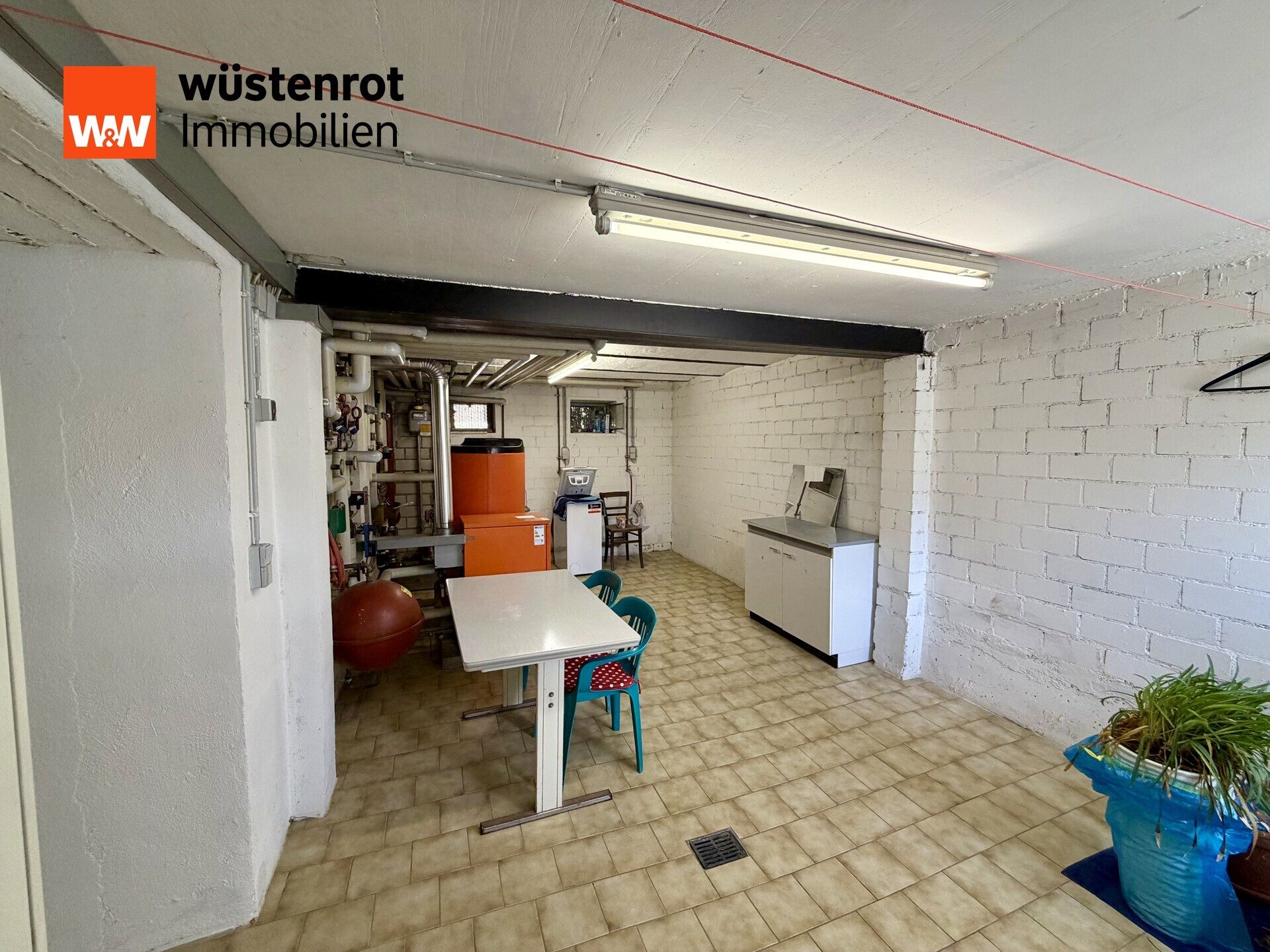 Immobilienangebot - Emmendingen / Kollmarsreute - Alle - **Doppelhaushälfte mit zwei Wohneinheiten in Bahnhofsnähe von Kollmarsreute**