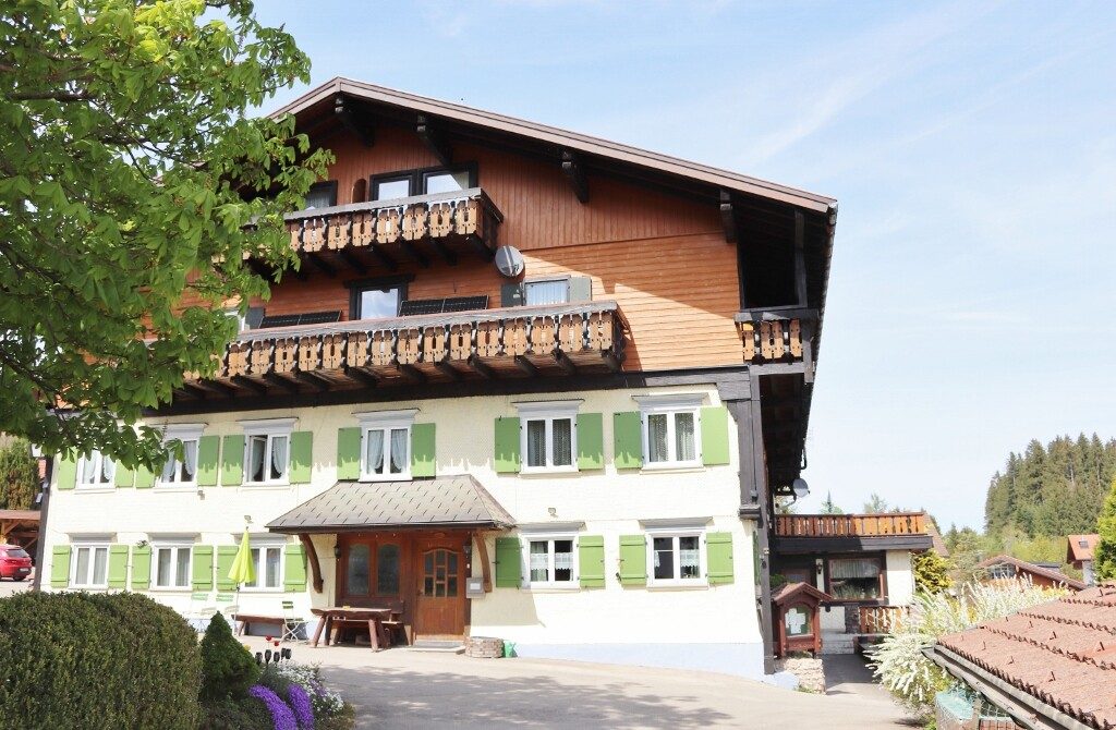 Immobilienangebot - Ofterschwang - Alle - Große Pension in Ofterschwang mit Potenzial