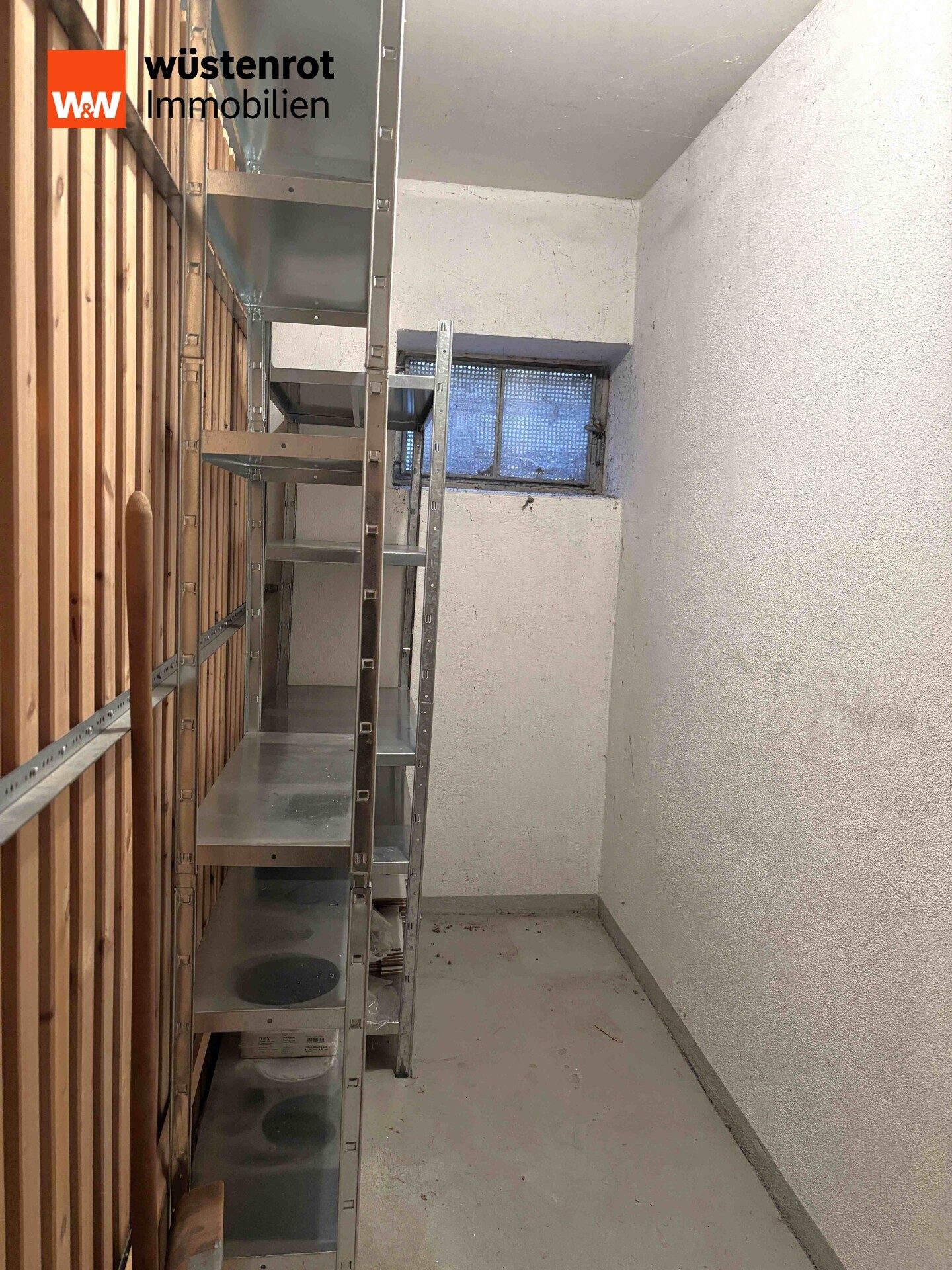 Immobilienangebot - Reichenschwand - Alle - Gemütliche 2-Zimmer-Dachgeschoss-Wohnung
ca. 56 m², mit EBK und Carport