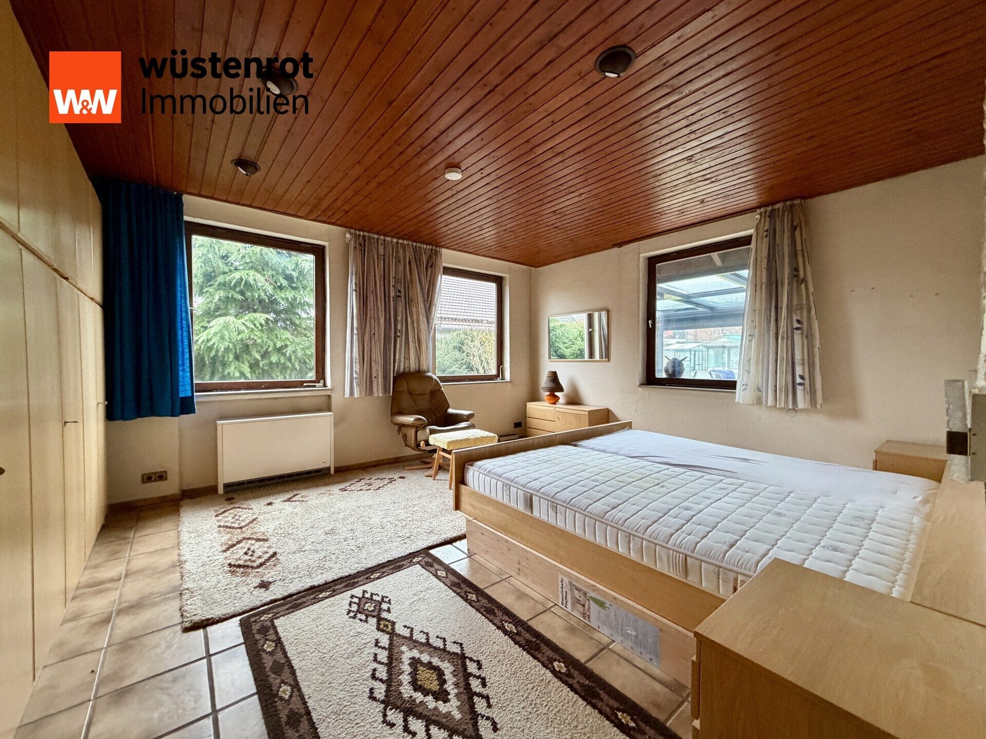 Immobilienangebot - Alfeld (Leine) - Alle - Großzügiger Bungalow mit Traumgrundstück & 2 Garagen