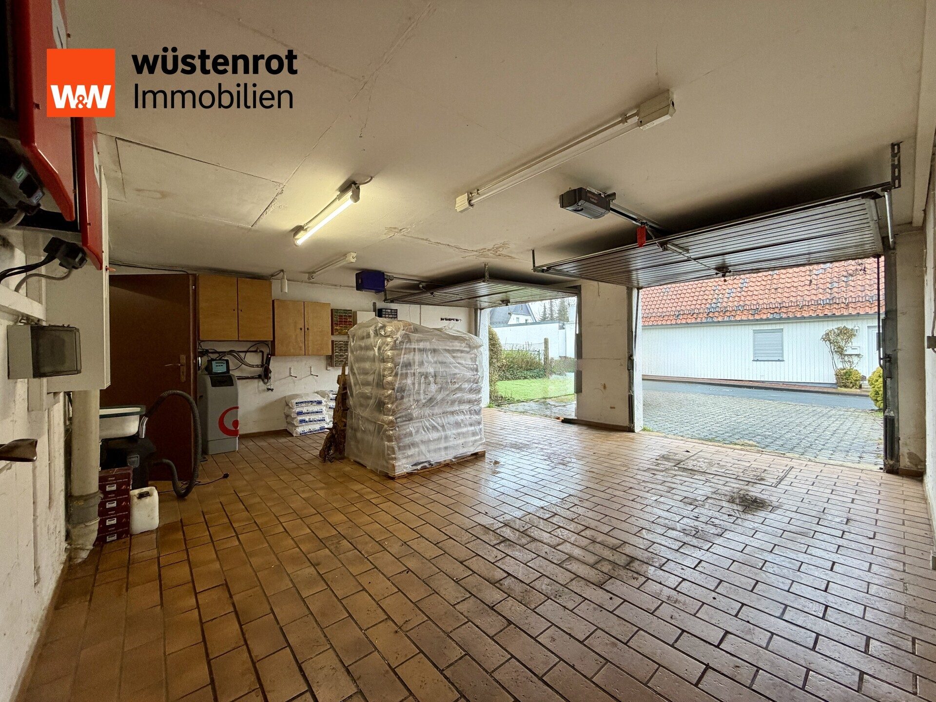 Immobilienangebot - Alfeld (Leine) - Alle - Großzügiger Bungalow mit Traumgrundstück & 2 Garagen