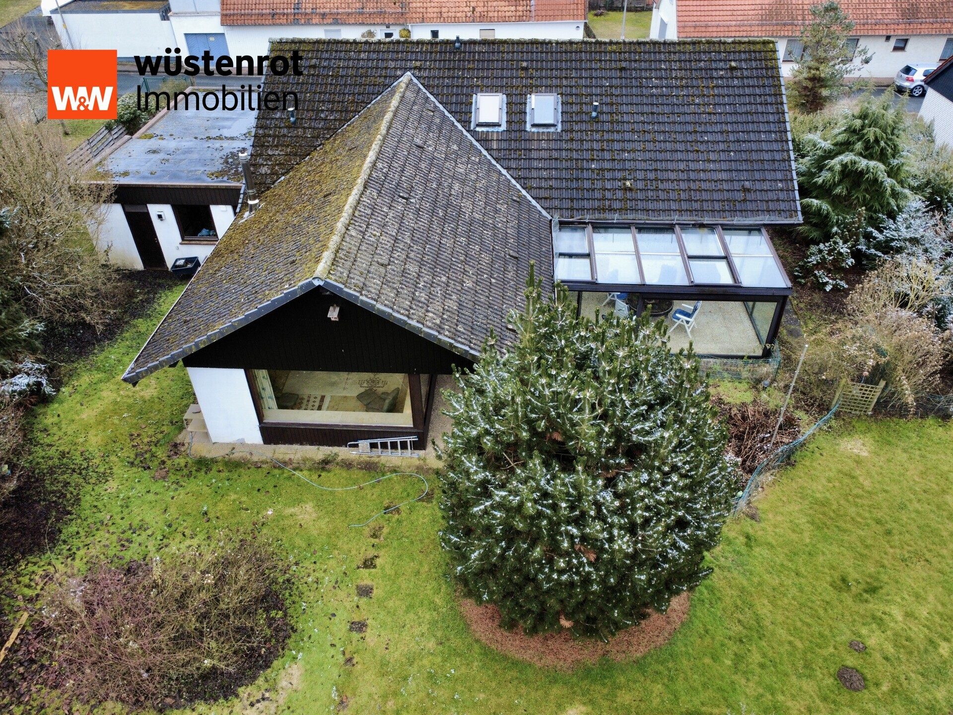 Immobilienangebot - Alfeld (Leine) - Alle - Großzügiger Bungalow mit Traumgrundstück & 2 Garagen