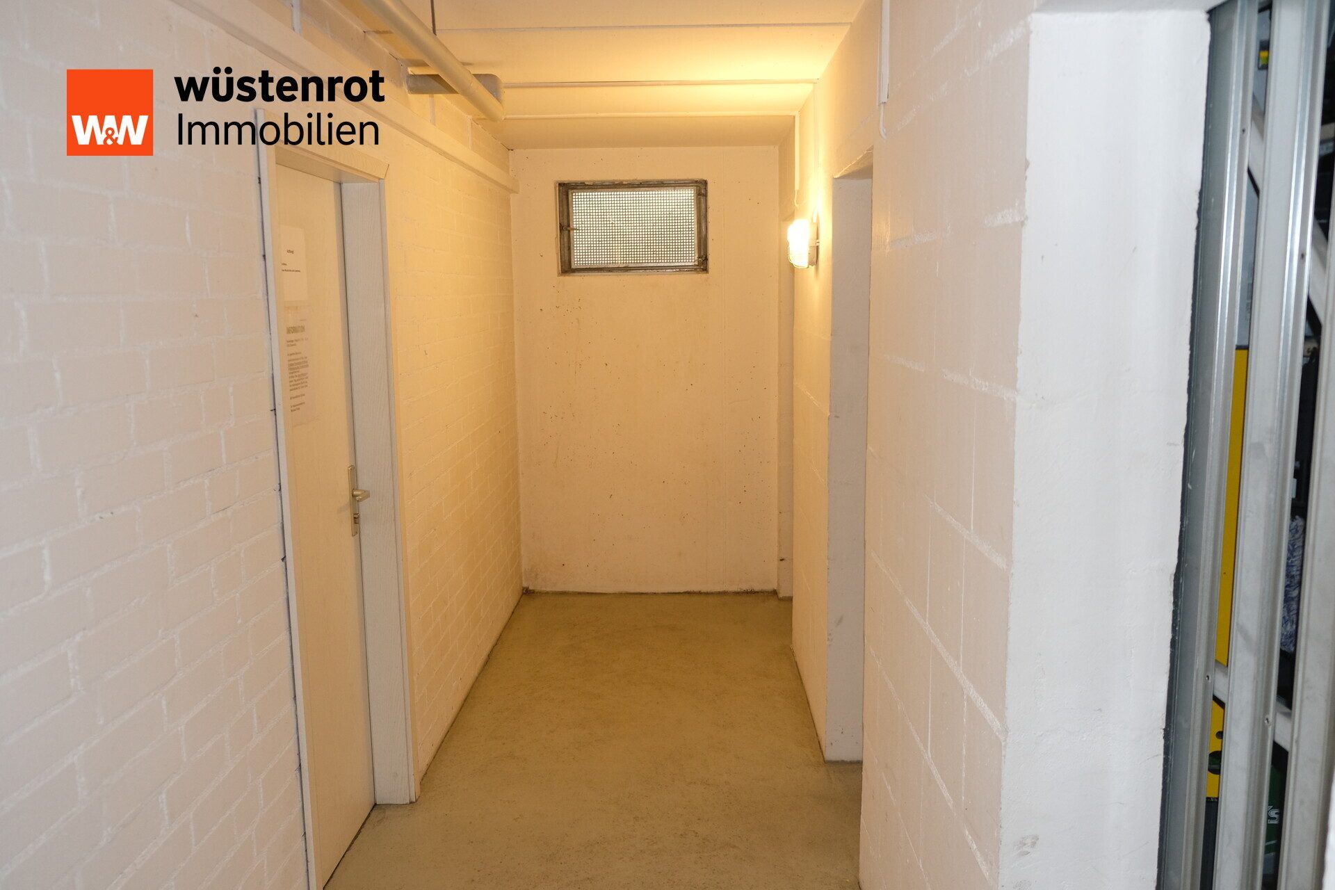 Immobilienangebot - Chemnitz / Bernsdorf - Alle - Lichtdurchfluteter Wohntraum: Möblierte 125m² Maisonette mit Tiefgarage in Chemnitz-Bernsdorf