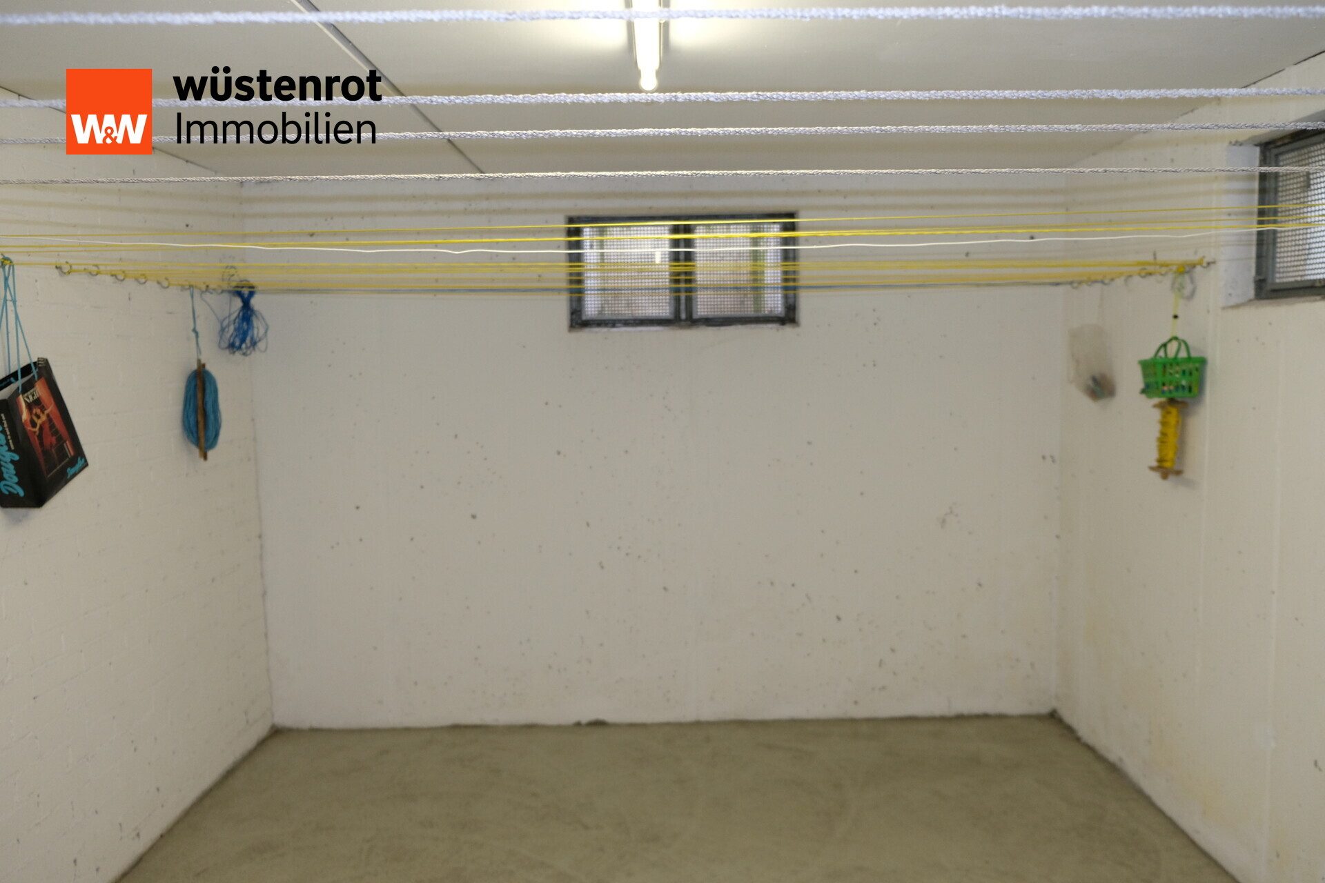 Immobilienangebot - Chemnitz / Bernsdorf - Alle - Lichtdurchfluteter Wohntraum: Möblierte 125m² Maisonette mit Tiefgarage in Chemnitz-Bernsdorf