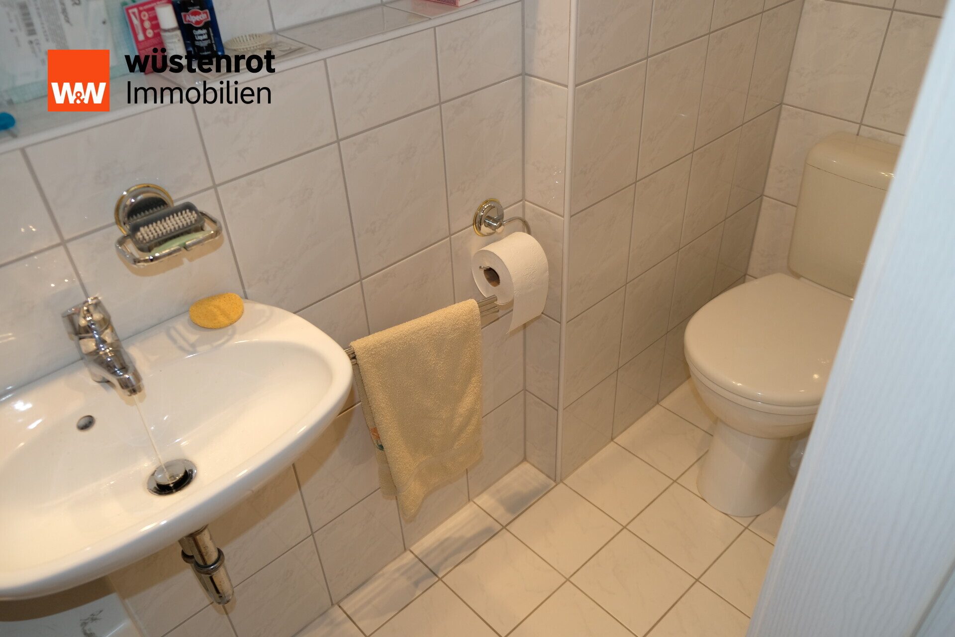 Immobilienangebot - Chemnitz / Bernsdorf - Alle - Lichtdurchfluteter Wohntraum: Möblierte 125m² Maisonette mit Tiefgarage in Chemnitz-Bernsdorf