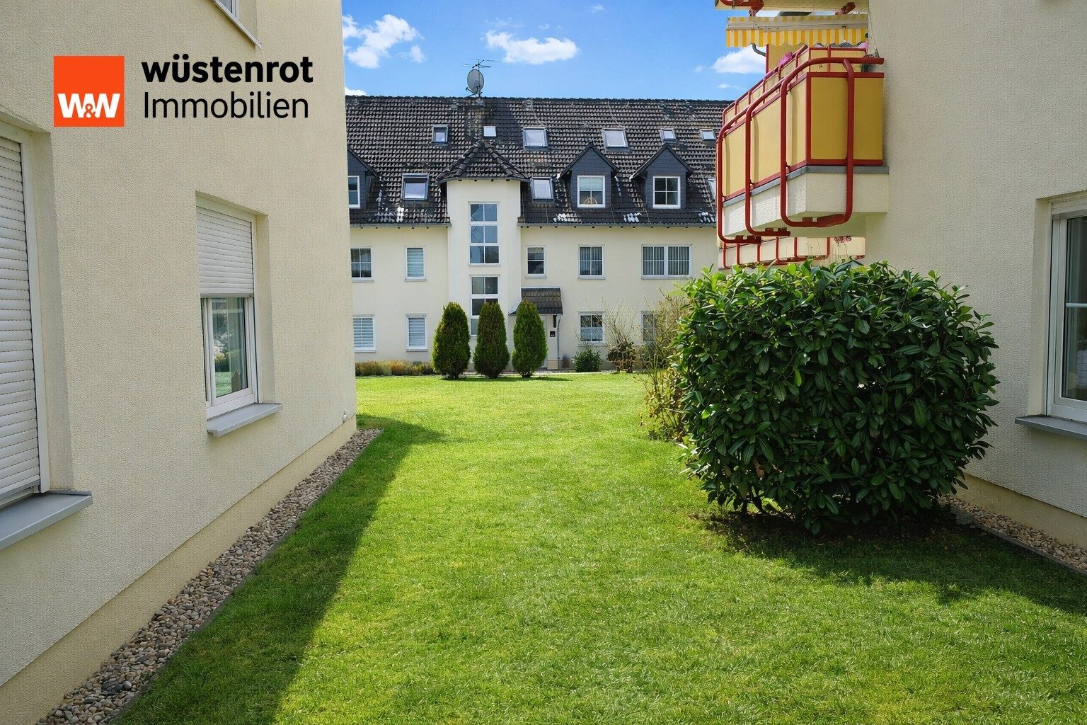 Immobilienangebot - Chemnitz / Bernsdorf - Alle - Lichtdurchfluteter Wohntraum: Möblierte 125m² Maisonette mit Tiefgarage in Chemnitz-Bernsdorf