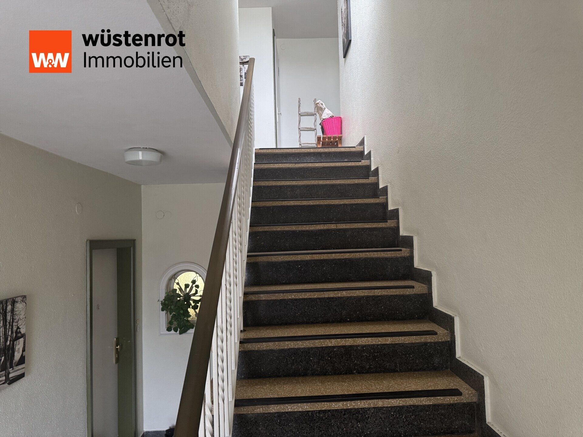 Immobilienangebot - Düsseldorf - Alle - Energetisch saniertes Wohn- und Geschäftshaus in zentraler Lage von Düsseldorf