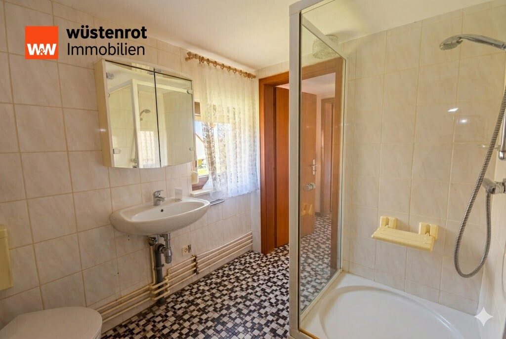 Immobilienangebot - Schotten / Sichenhausen - Alle - Platz für Familie, Hobbys und Ideen – Einfamilienhaus mit Scheune und großem Grundstück in Schotten-Sichenhausen