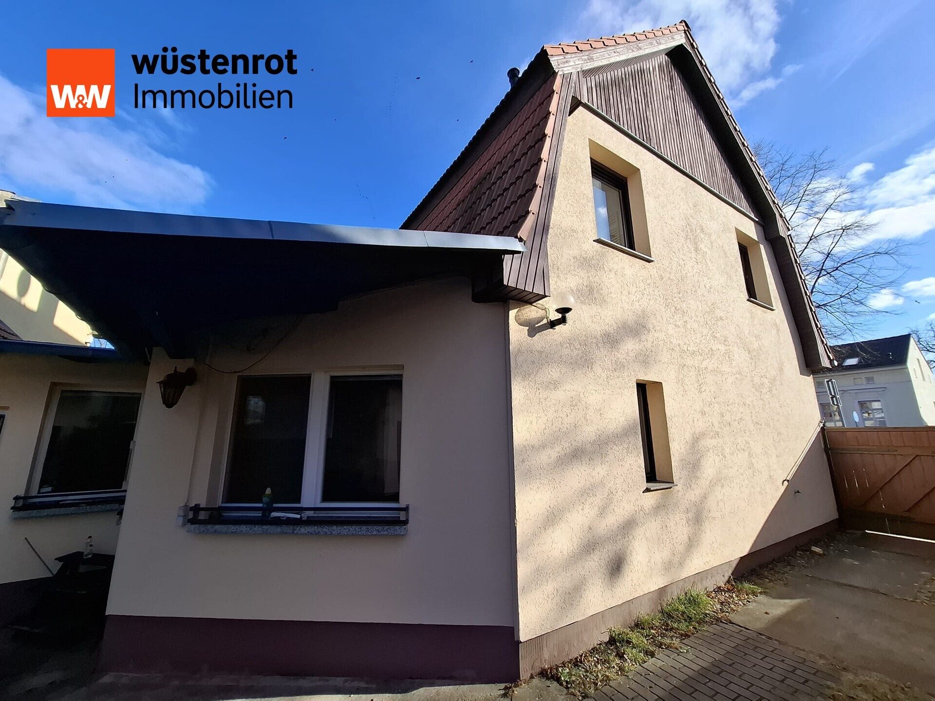 Immobilienangebot - Schwielowsee - Alle - Doppelhaushälfte mit traumhaftem Grundstück und Ausbaupotenzial für ein zusätzliches Hinterhaus in Schwielowsee zu verkaufen...