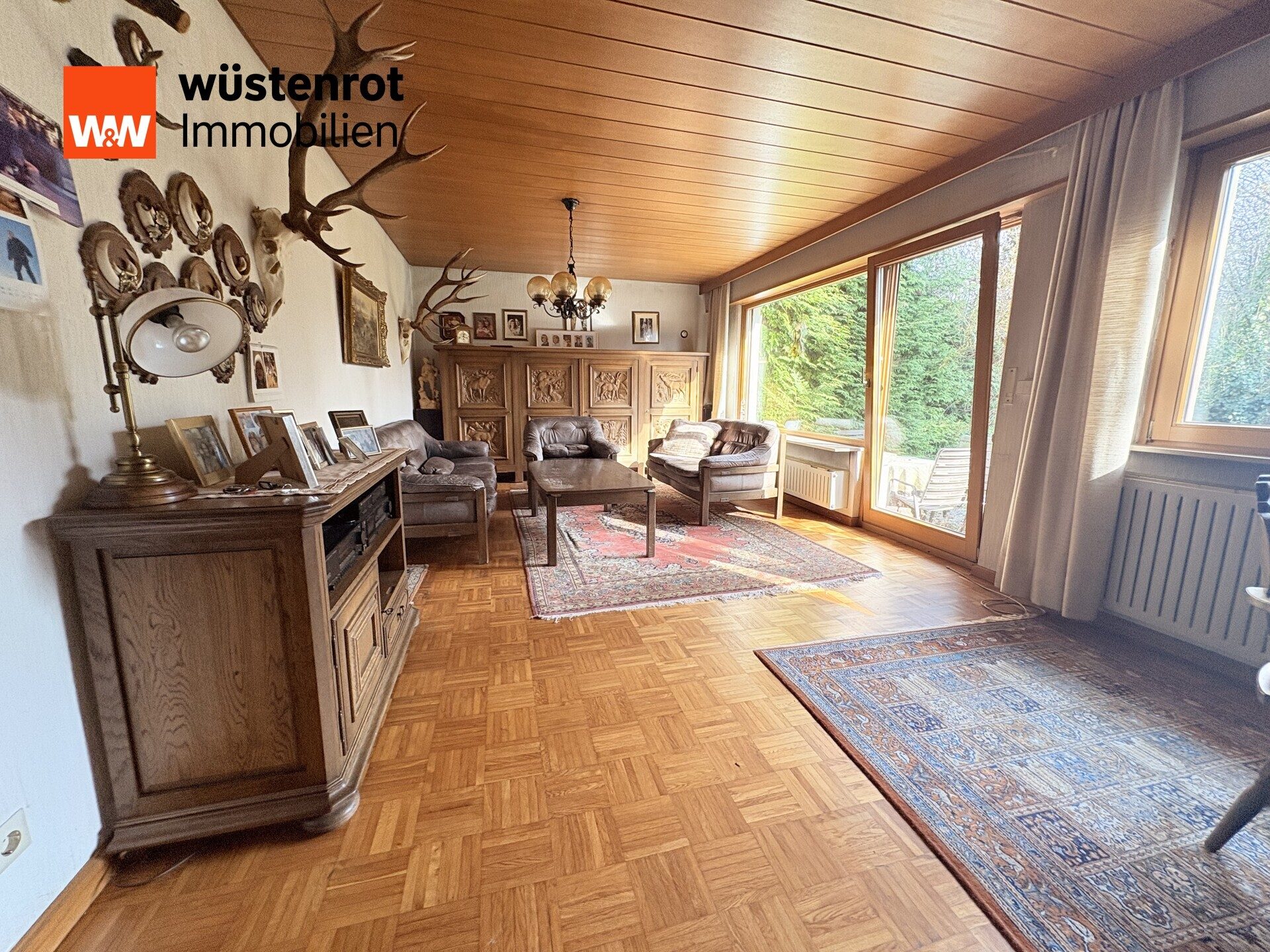 Immobilienangebot - Niefern-Öschelbronn - Alle - Einfamilienhaus mit großem Grundstück und Ausbaupotenzial in Öschelbronn