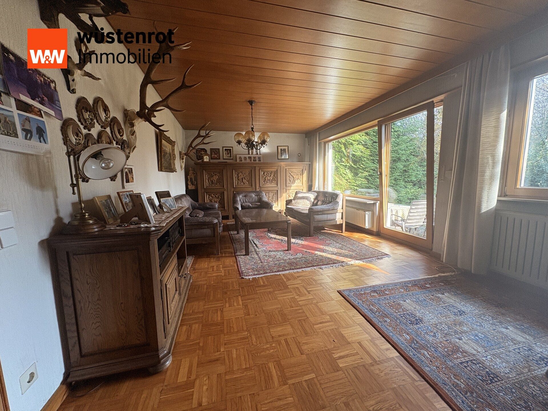 Immobilienangebot - Niefern-Öschelbronn - Alle - Einfamilienhaus mit großem Grundstück und Ausbaupotenzial in Öschelbronn
