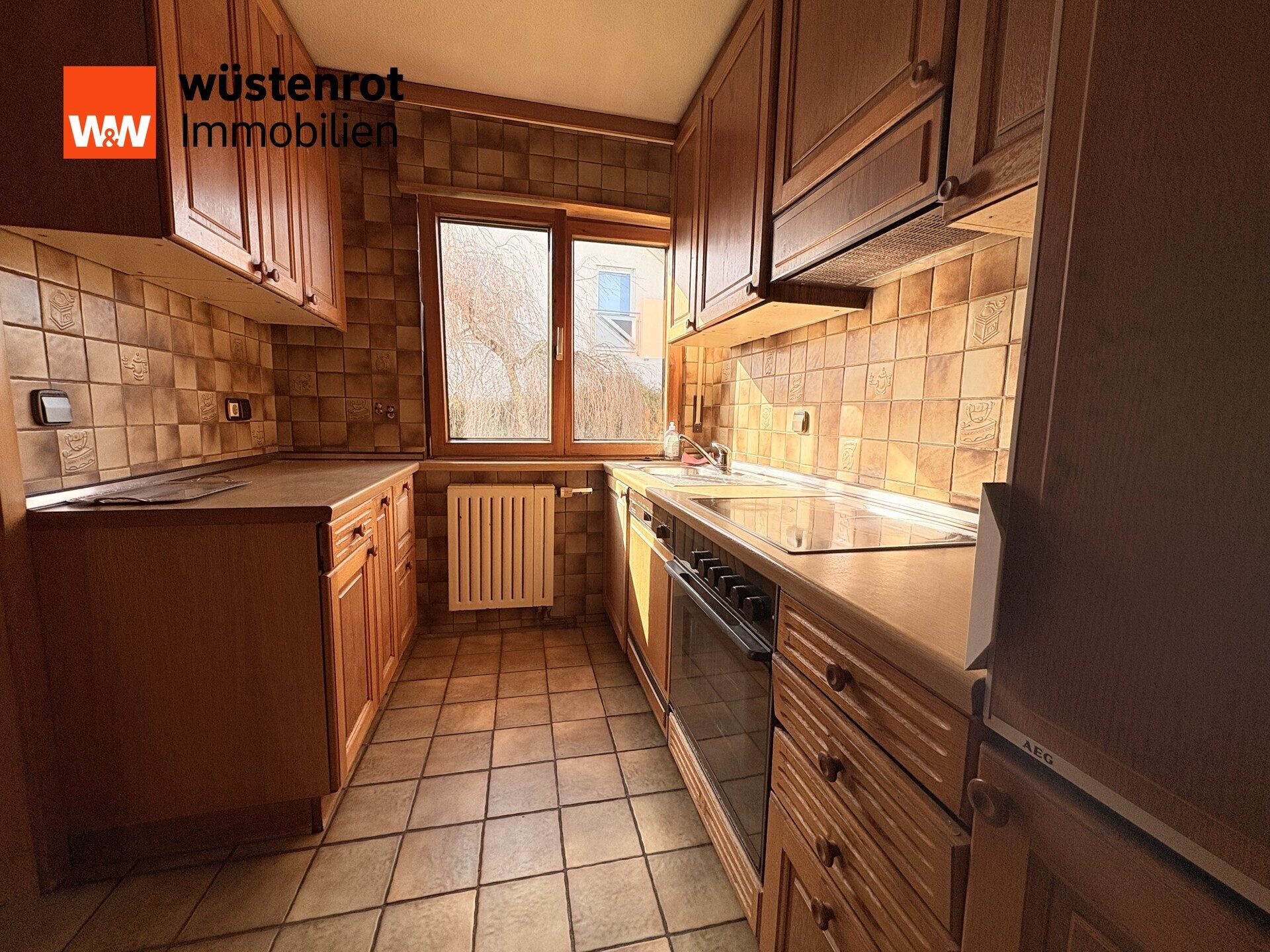 Immobilienangebot - Niefern-Öschelbronn - Alle - Einfamilienhaus mit großem Grundstück und Ausbaupotenzial in Öschelbronn