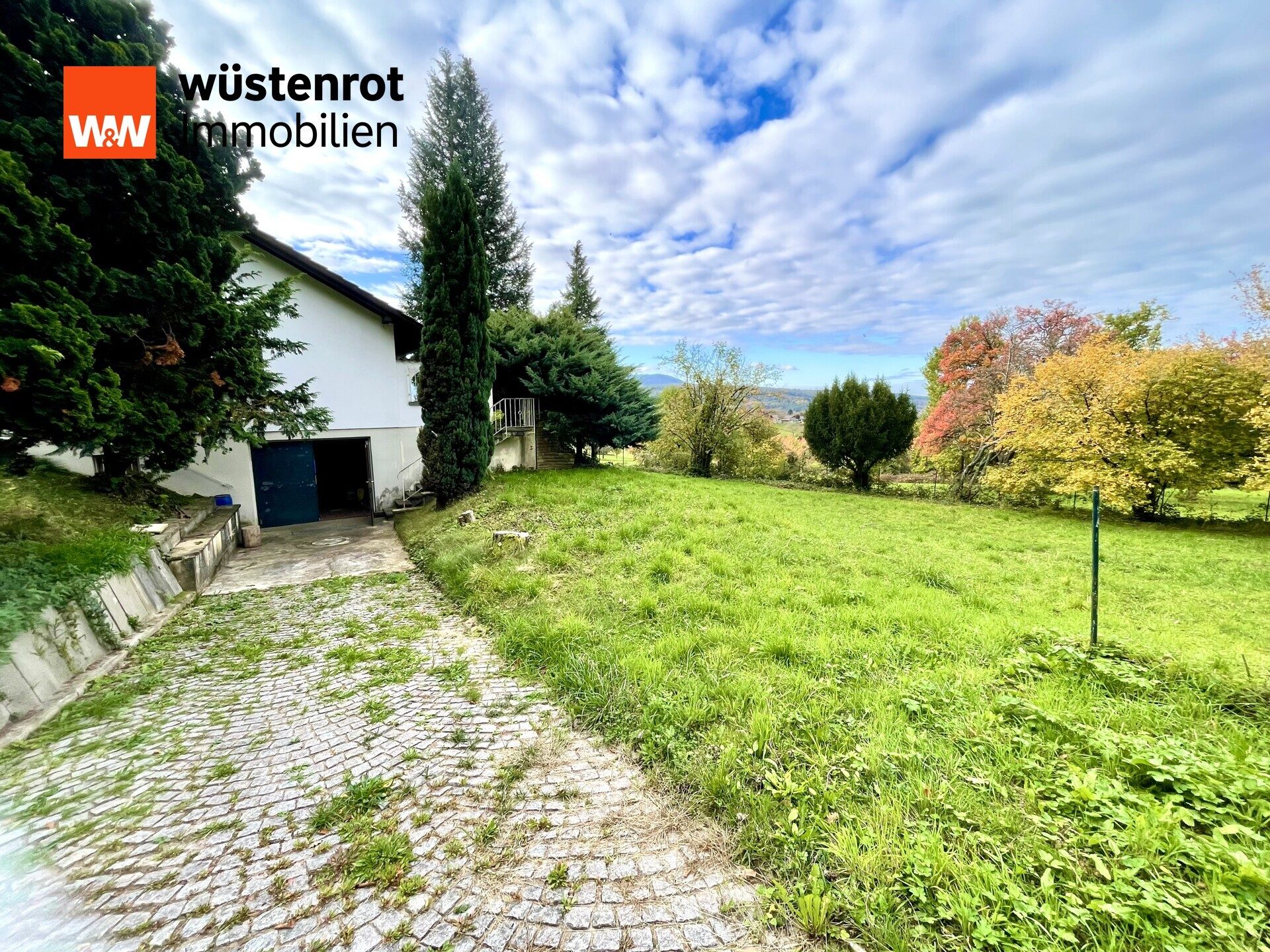 Immobilienangebot - Gaggenau - Alle - URLAUBSGEFÜHL in toller Lage : Kleines Einfamilienhaus mit großem Grundstück, Terrasse, Carport uvm.