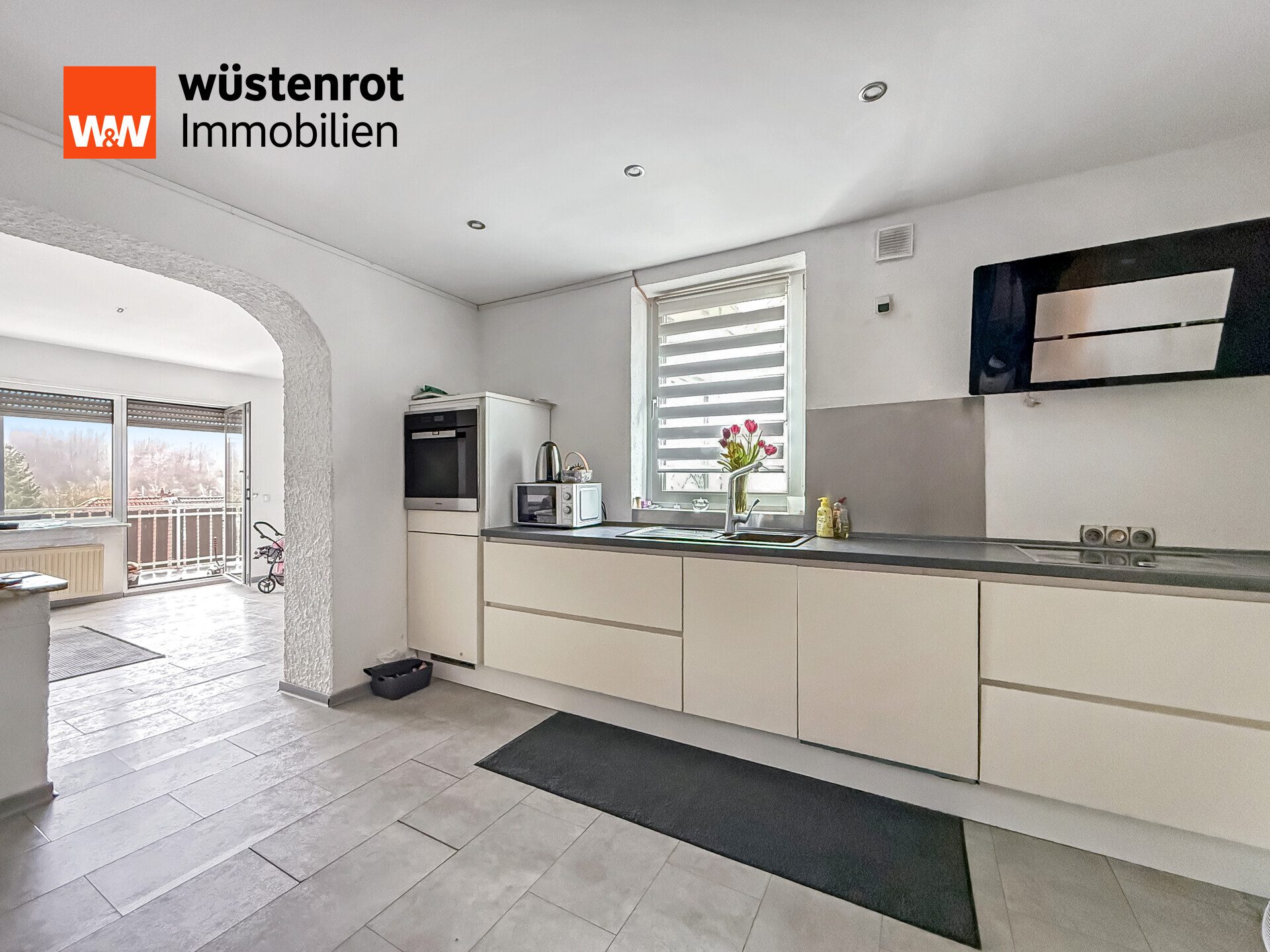 Immobilienangebot - Saarbrücken / Jägersfreude - Alle - RESERVIERT!!!
Doppelhaushälfte mit Balkon in ruhiger Wohnlage von Saarbrücken-Jägersfreude