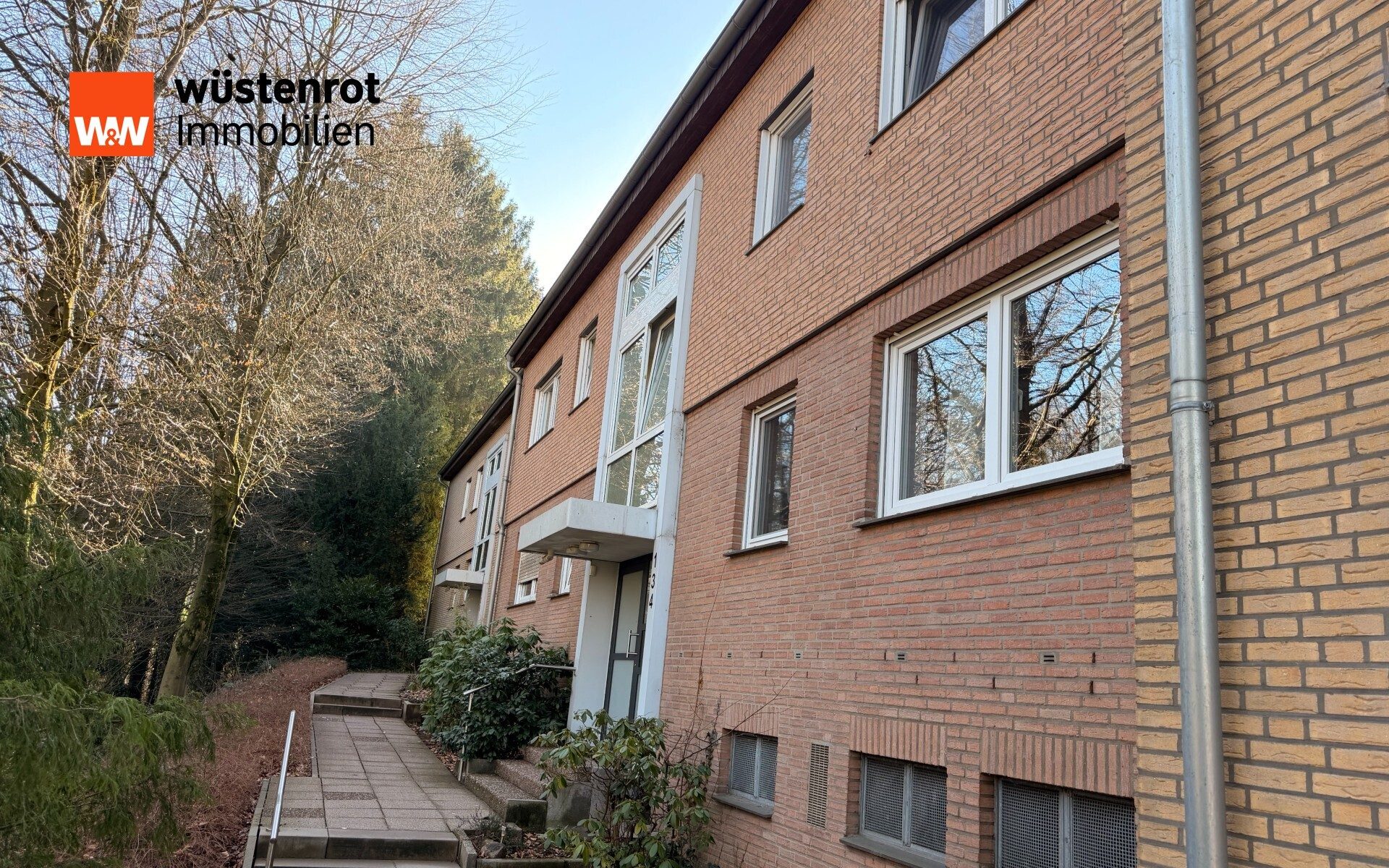 Immobilienangebot - Bielefeld - Alle - Kleine Schweiz in Bielefeld-Sieker: 3-Zimmer-Wohnung mit Terrasse & Garage