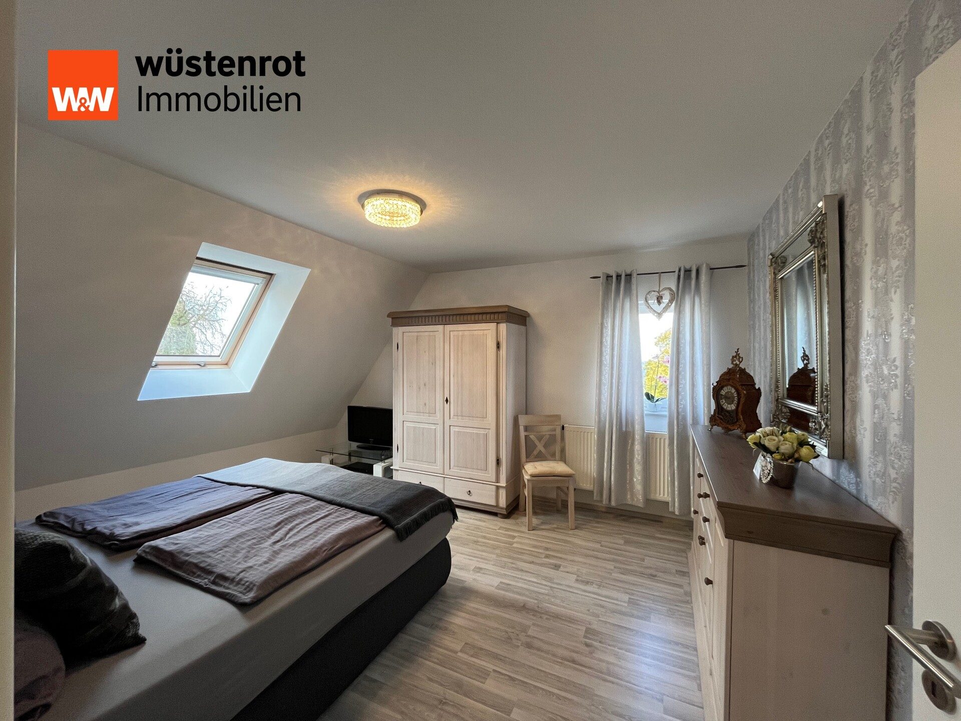 Immobilienangebot - Rosenfeld - Alle - Wunderschöne 4-Zimmer-Maisonettewohnung im Dachgeschoss mit großer Bühne in Rosenfeld
